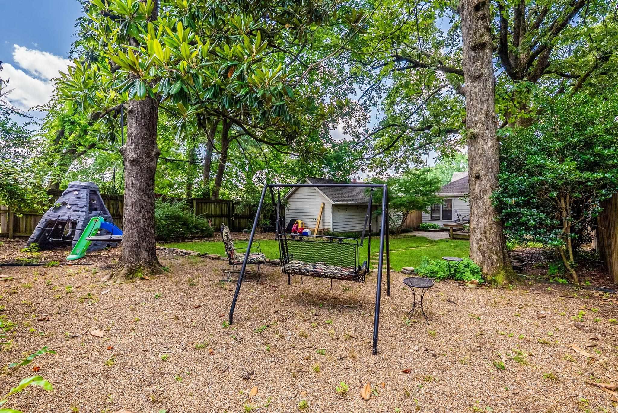 127 W F  North Little Rock, AR