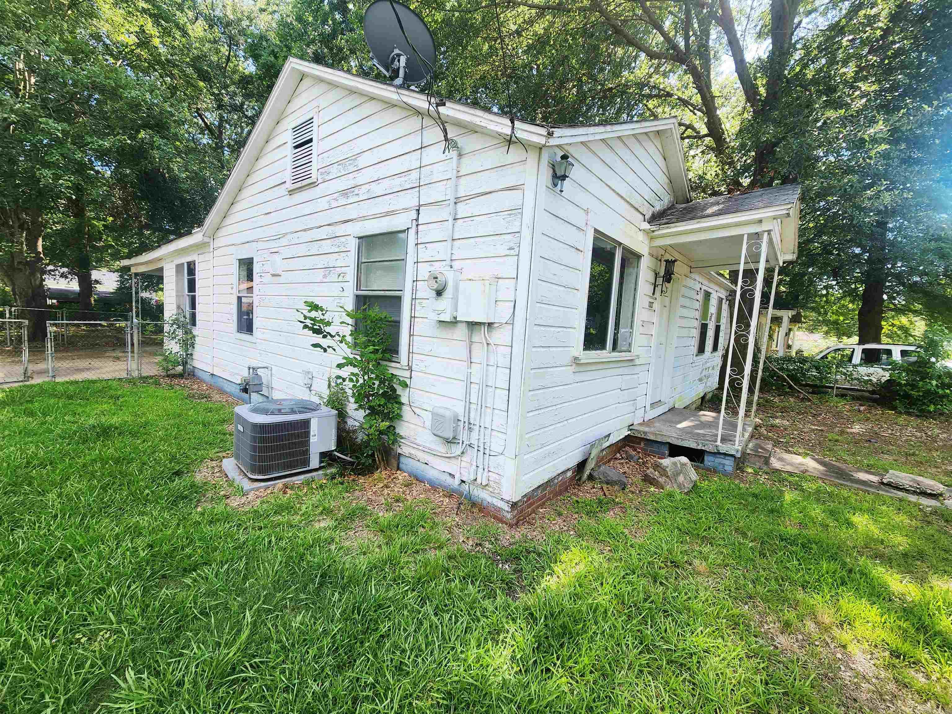 1327 E Sullenberger  Malvern, AR