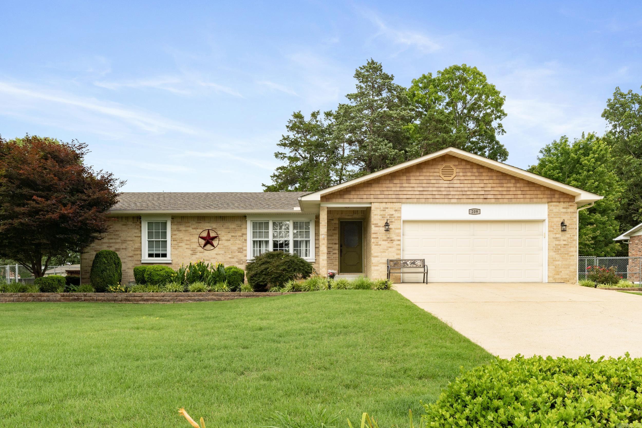 209 S Kingswood Drive  Mountain Home, AR
