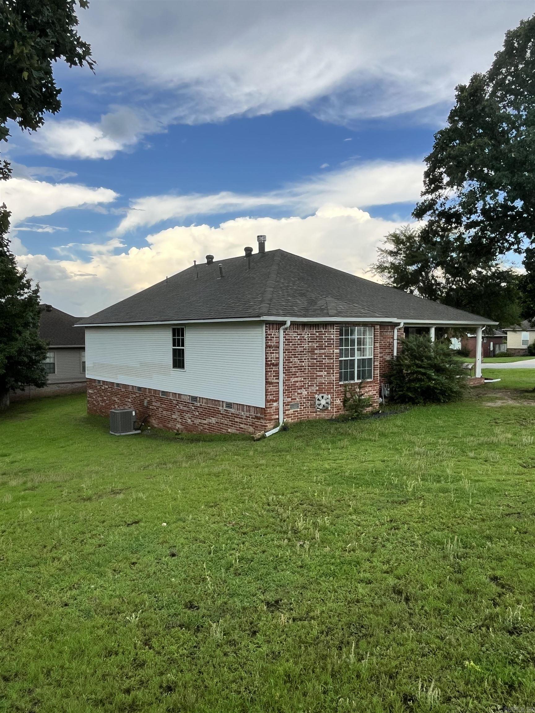 1 Zircon Drive  Maumelle, AR
