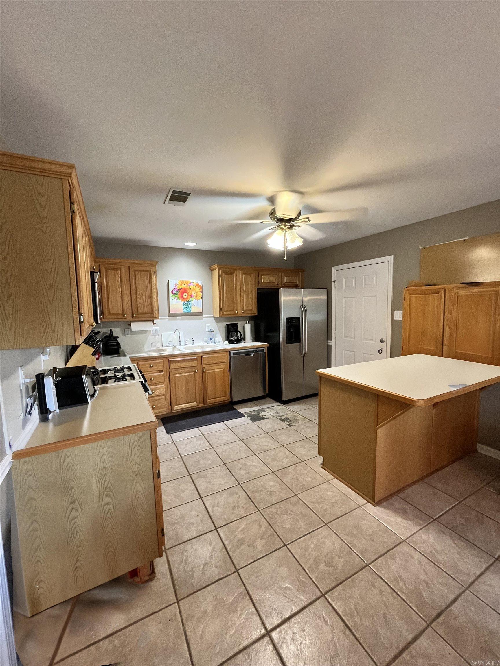 1 Zircon Drive  Maumelle, AR