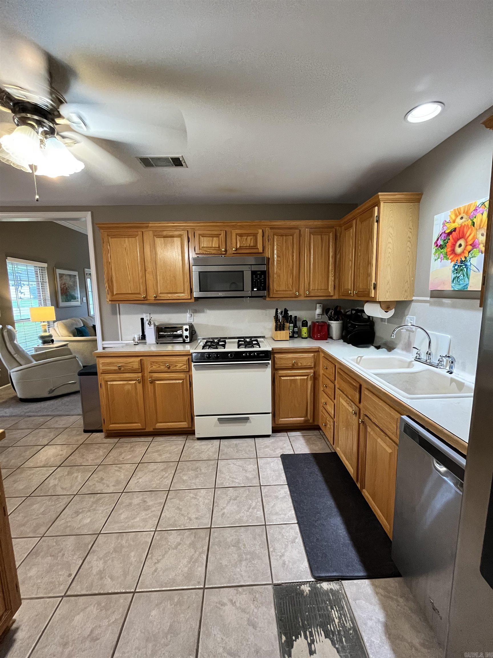 1 Zircon Drive  Maumelle, AR