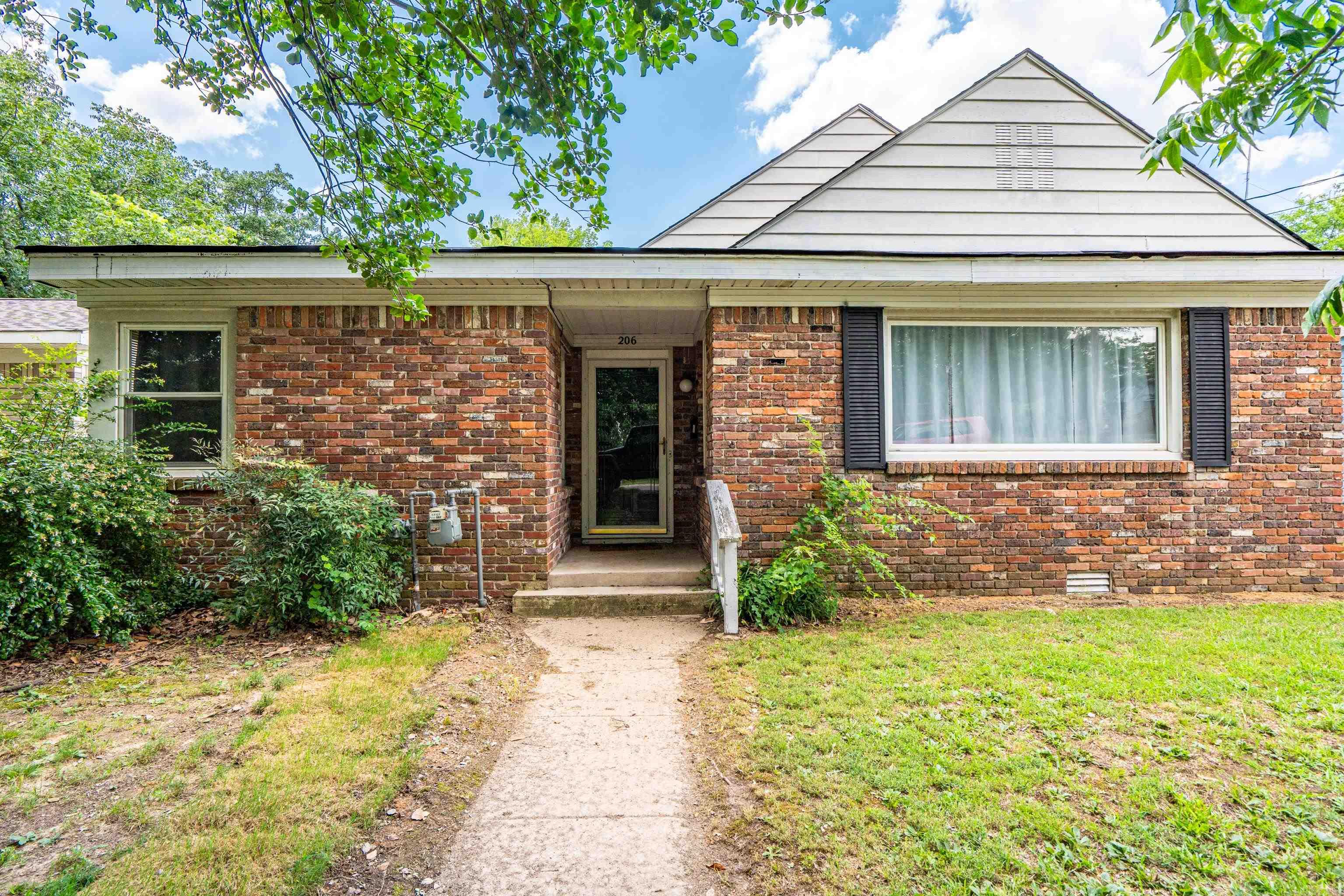 206 Richard Street