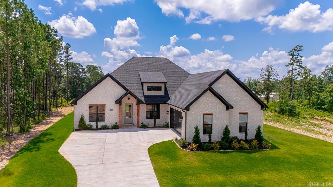 216 Middleton Place  Benton, AR