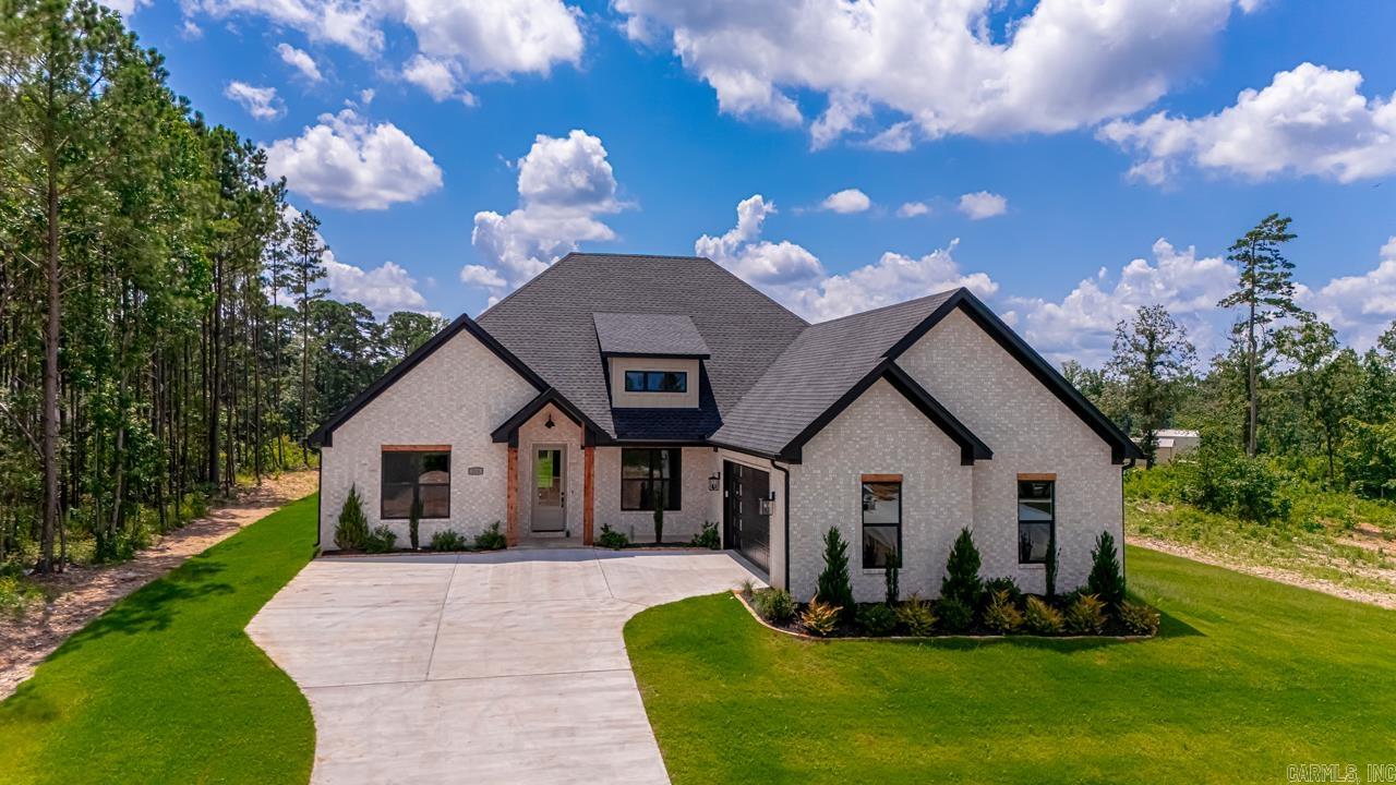216 Middleton Place  Benton, AR