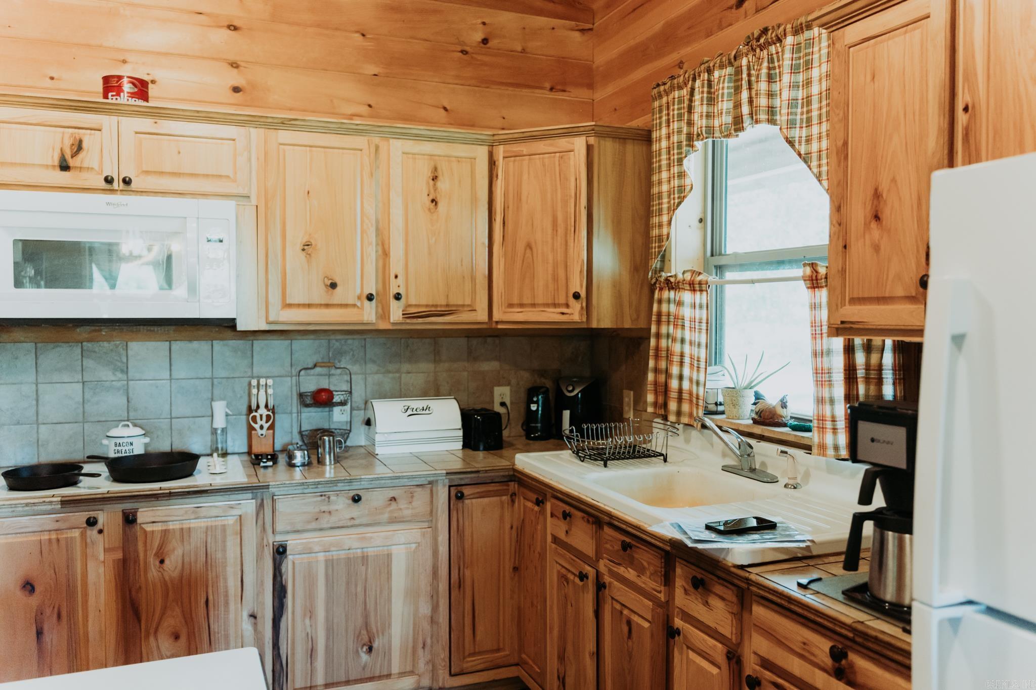 13708 W 95  Cleveland, AR