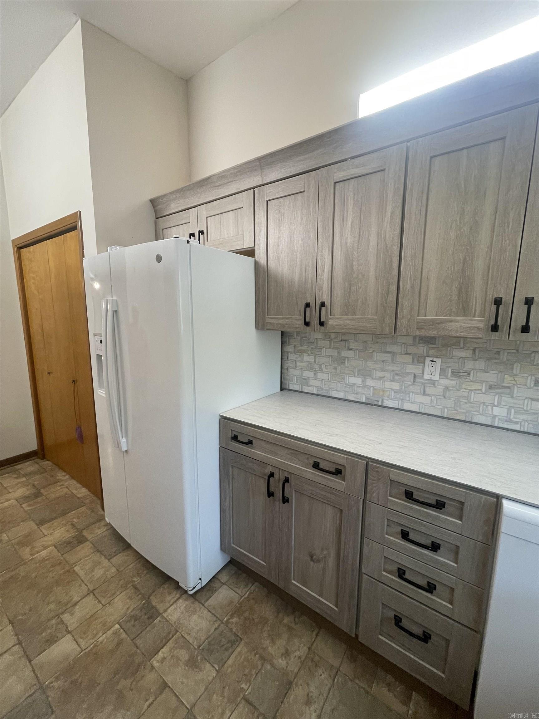 106 Oak Park Lane  Fairfield Bay, AR