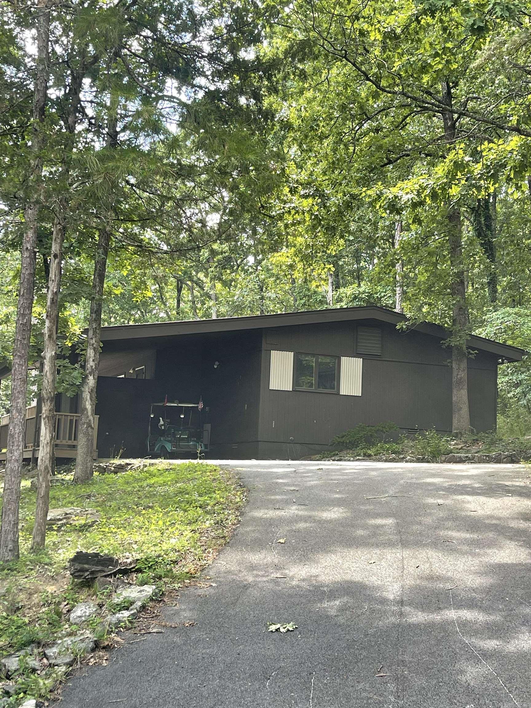 106 Oak Park Lane  Fairfield Bay, AR