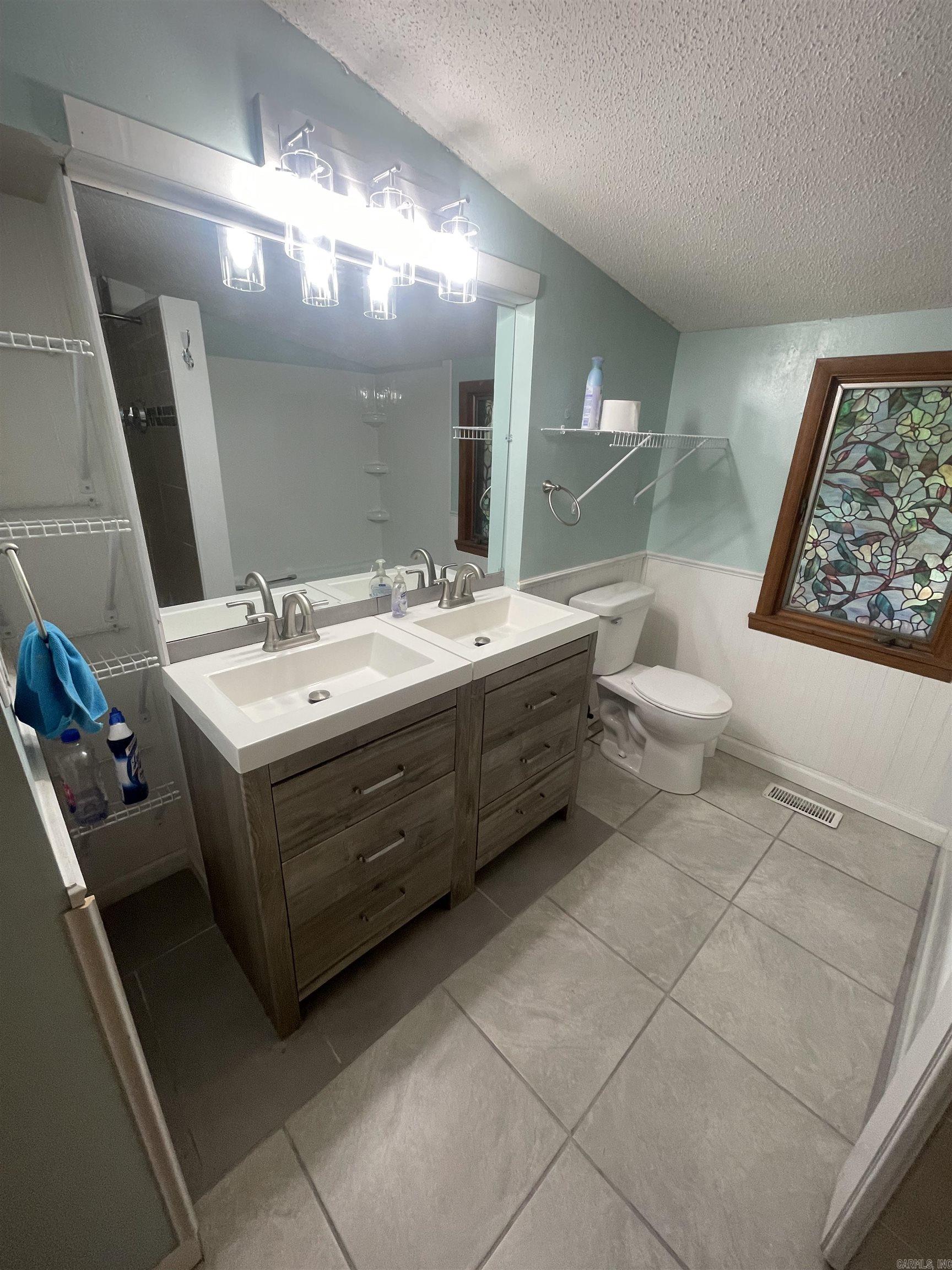 106 Oak Park Lane  Fairfield Bay, AR