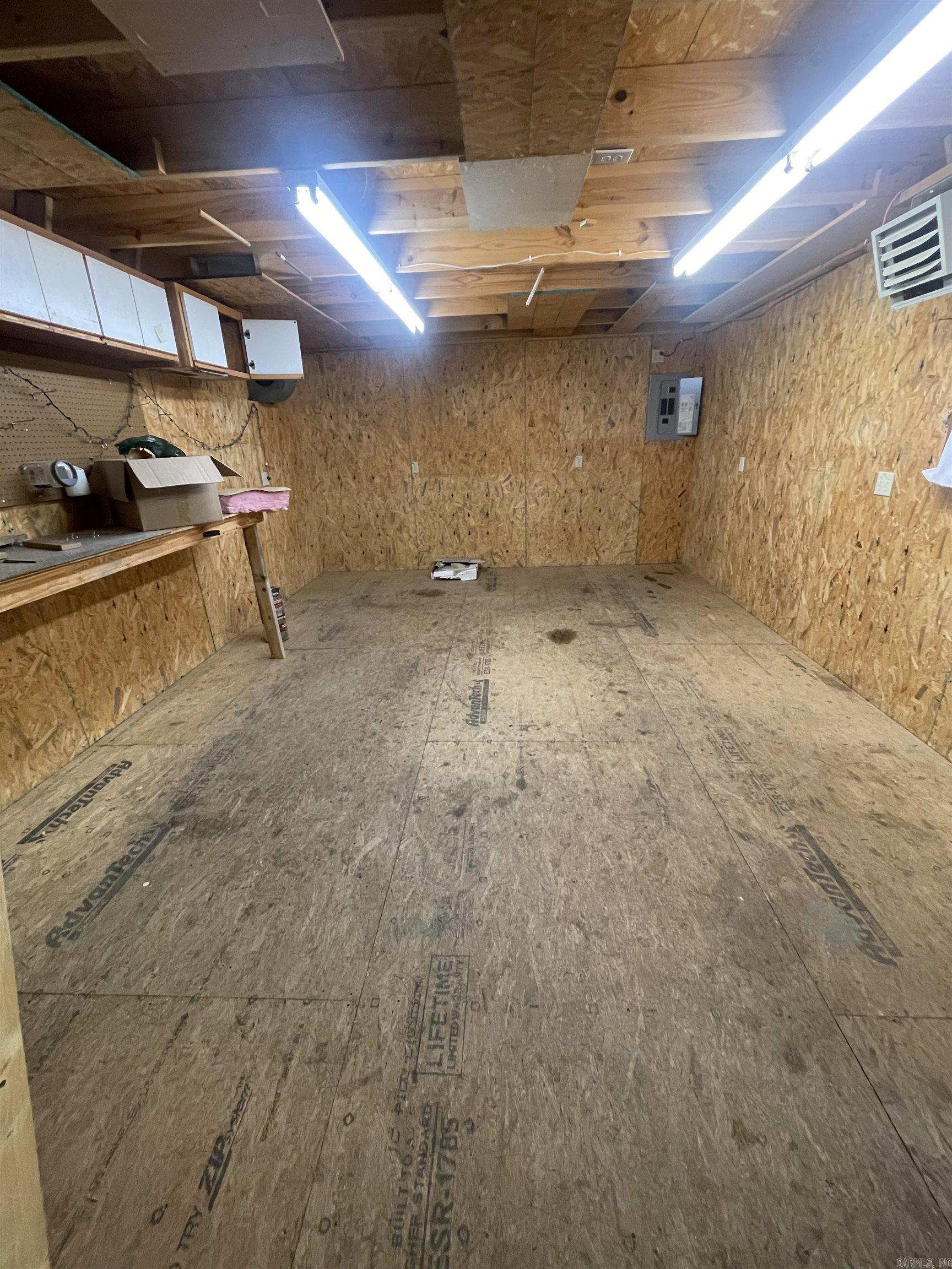 106 Oak Park Lane  Fairfield Bay, AR