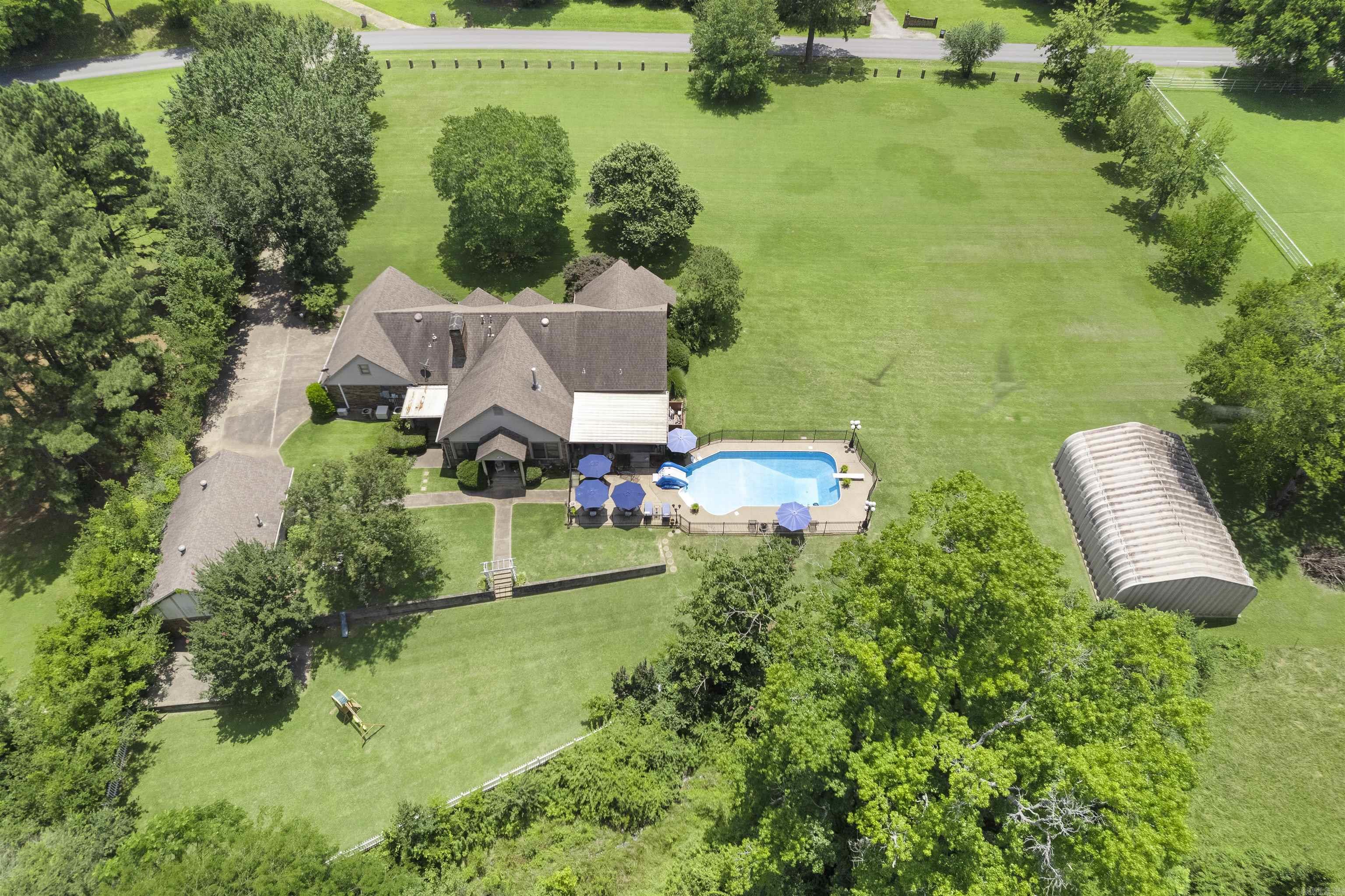 840 River  Benton, AR