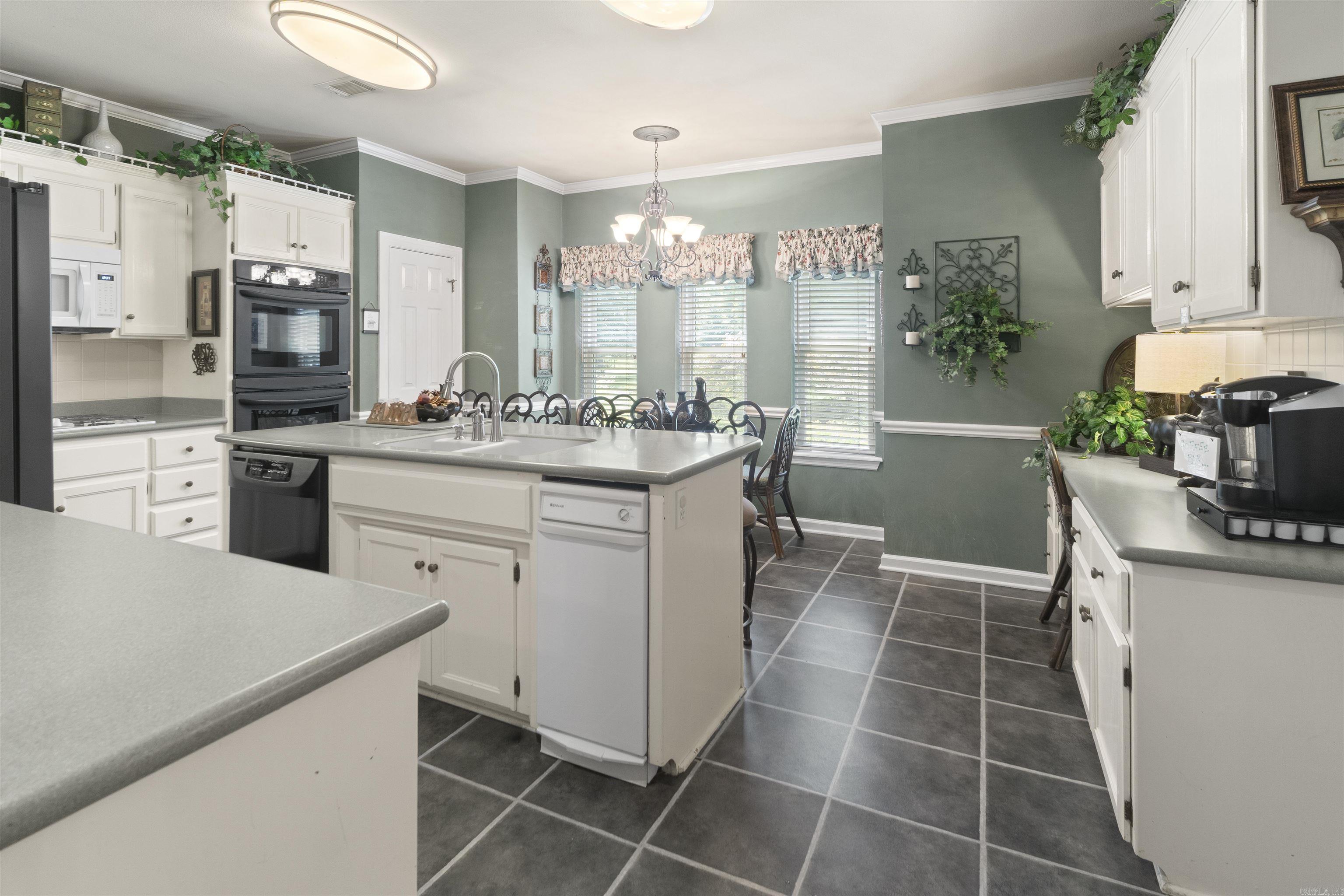 840 River  Benton, AR