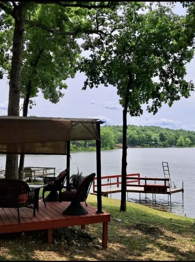 43 E Lakeshore  Highland, AR