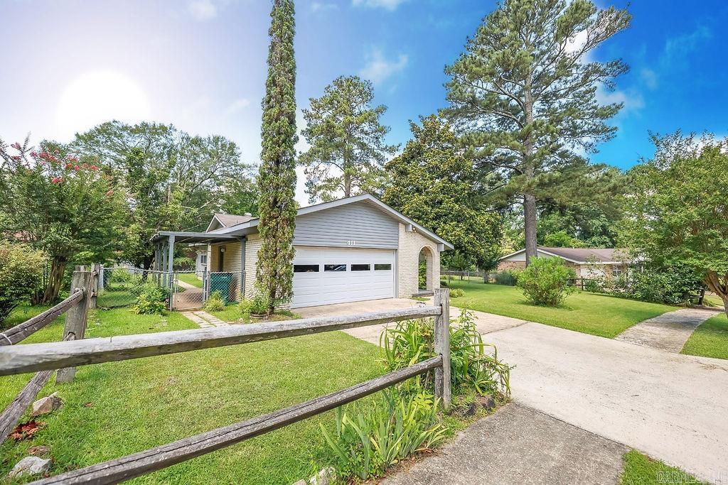 411 Robin Rd  El Dorado, AR