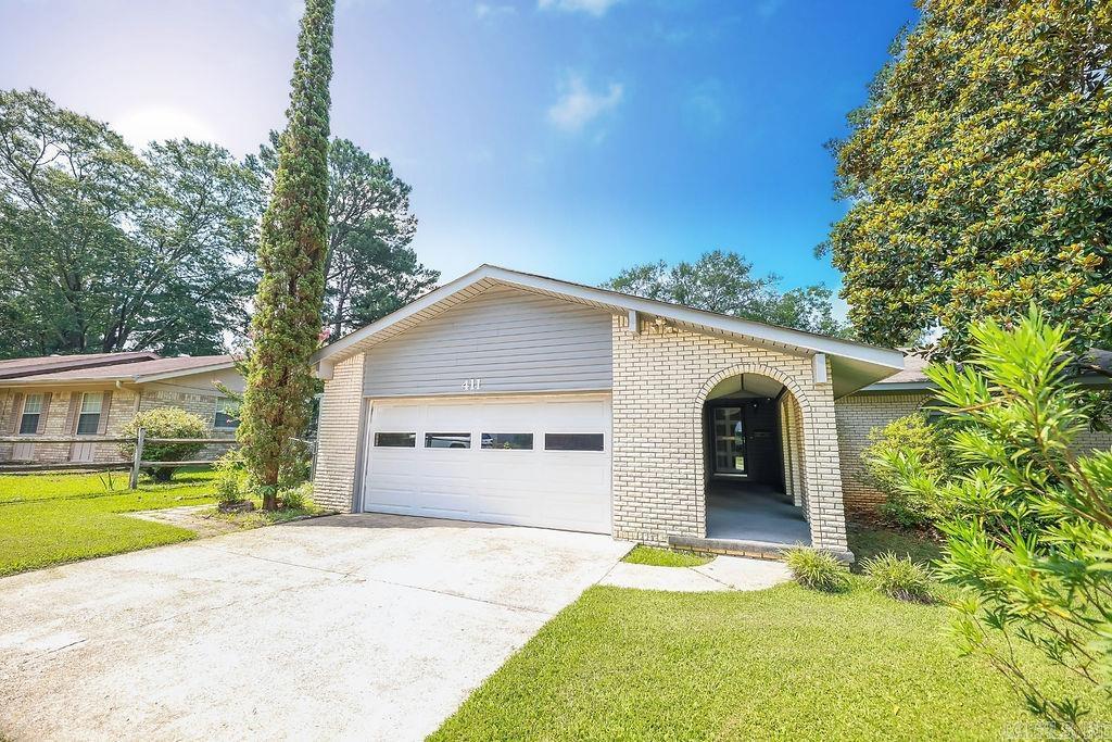 411 Robin Rd  El Dorado, AR