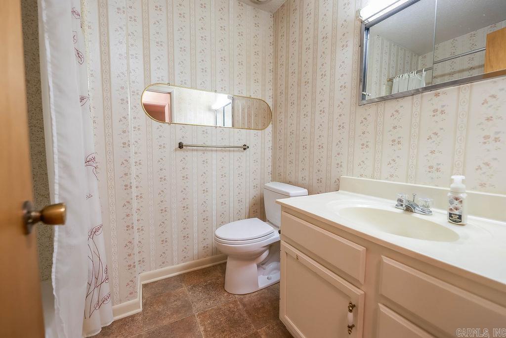 411 Robin Rd  El Dorado, AR