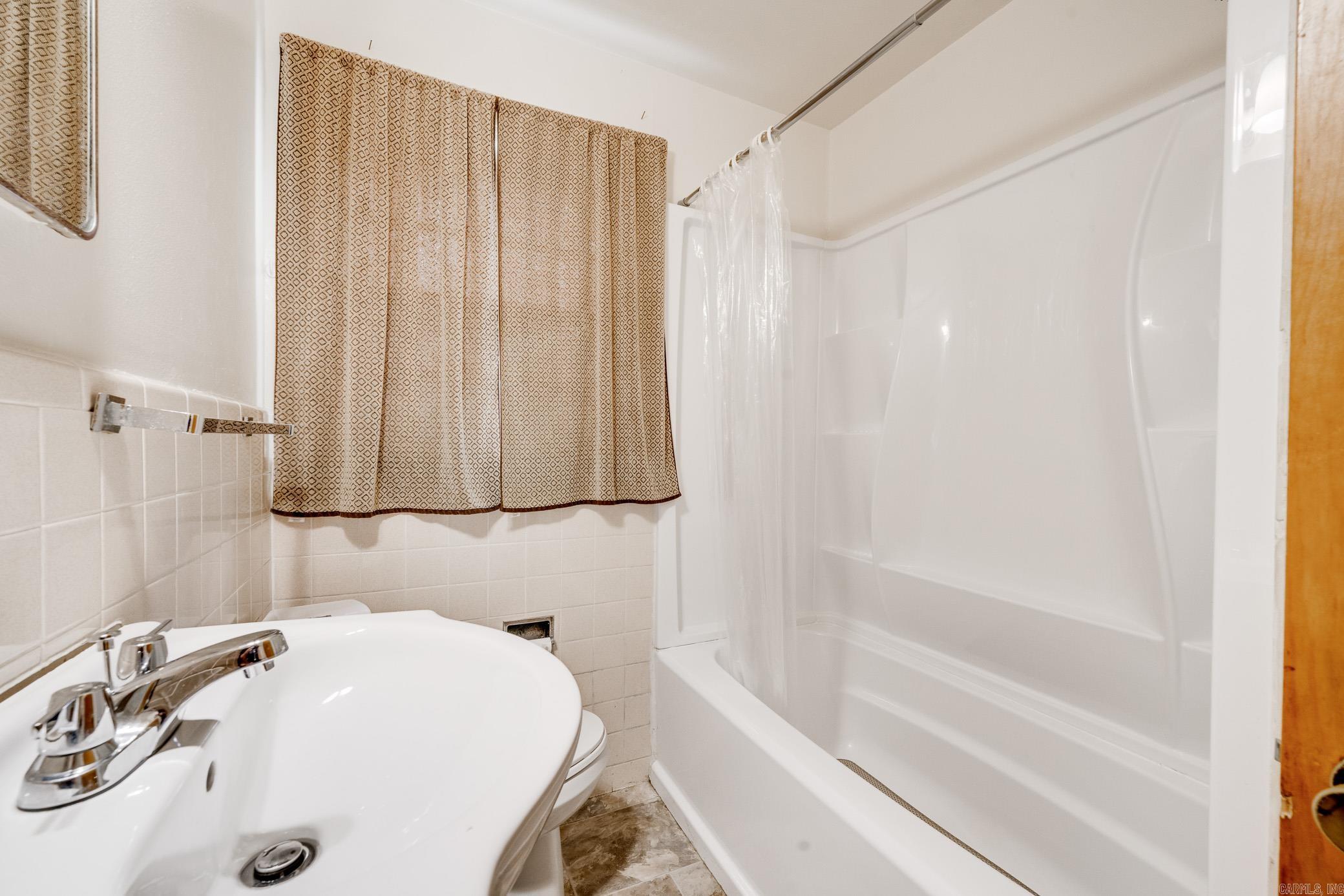 5208 W 24th  Little Rock, AR