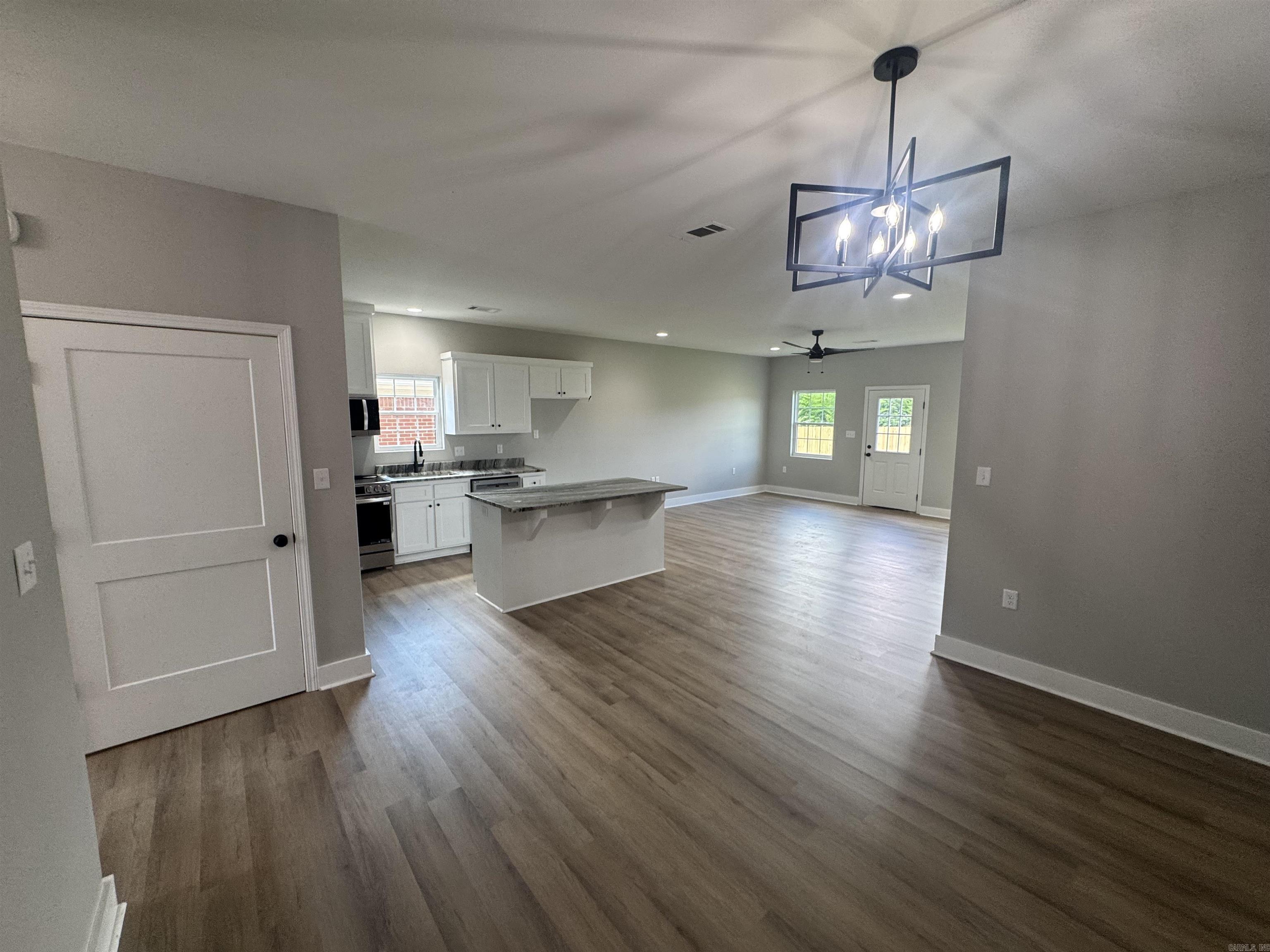 207 W military Road North Little Rock, AR 72118