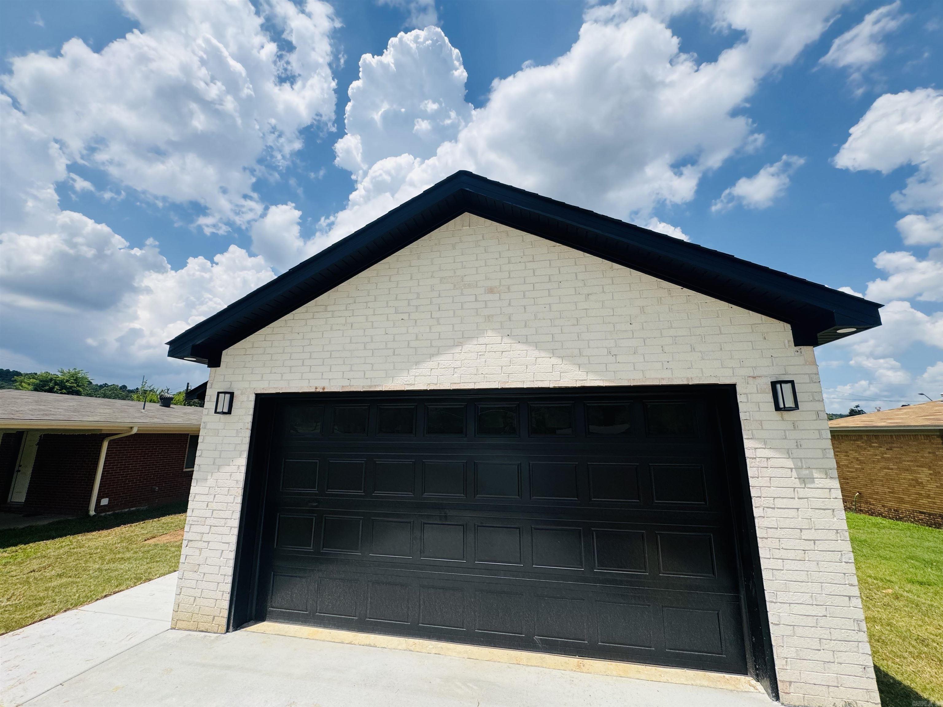 207 W military  North Little Rock, AR