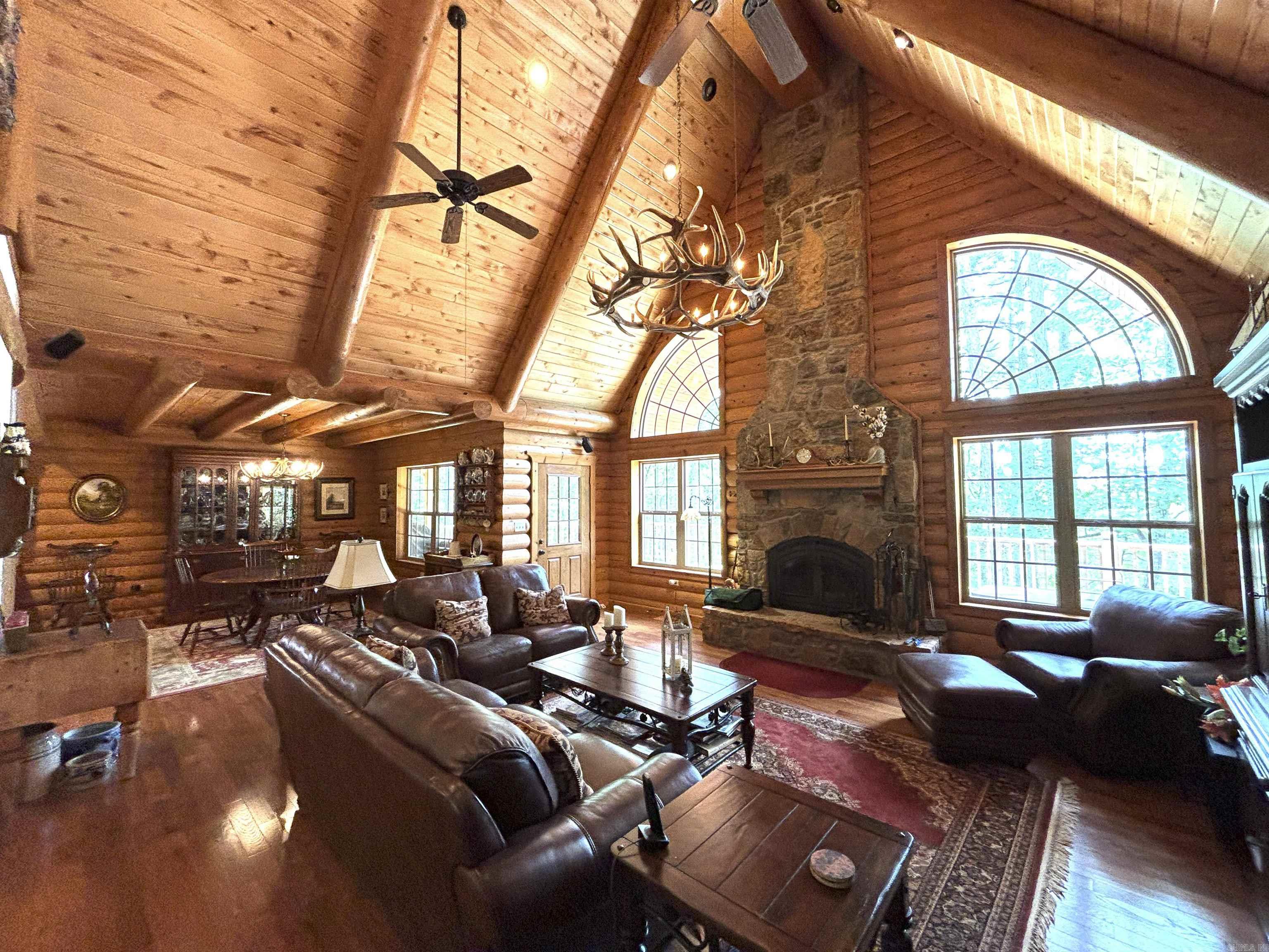 433 NC 8551  Deer, AR