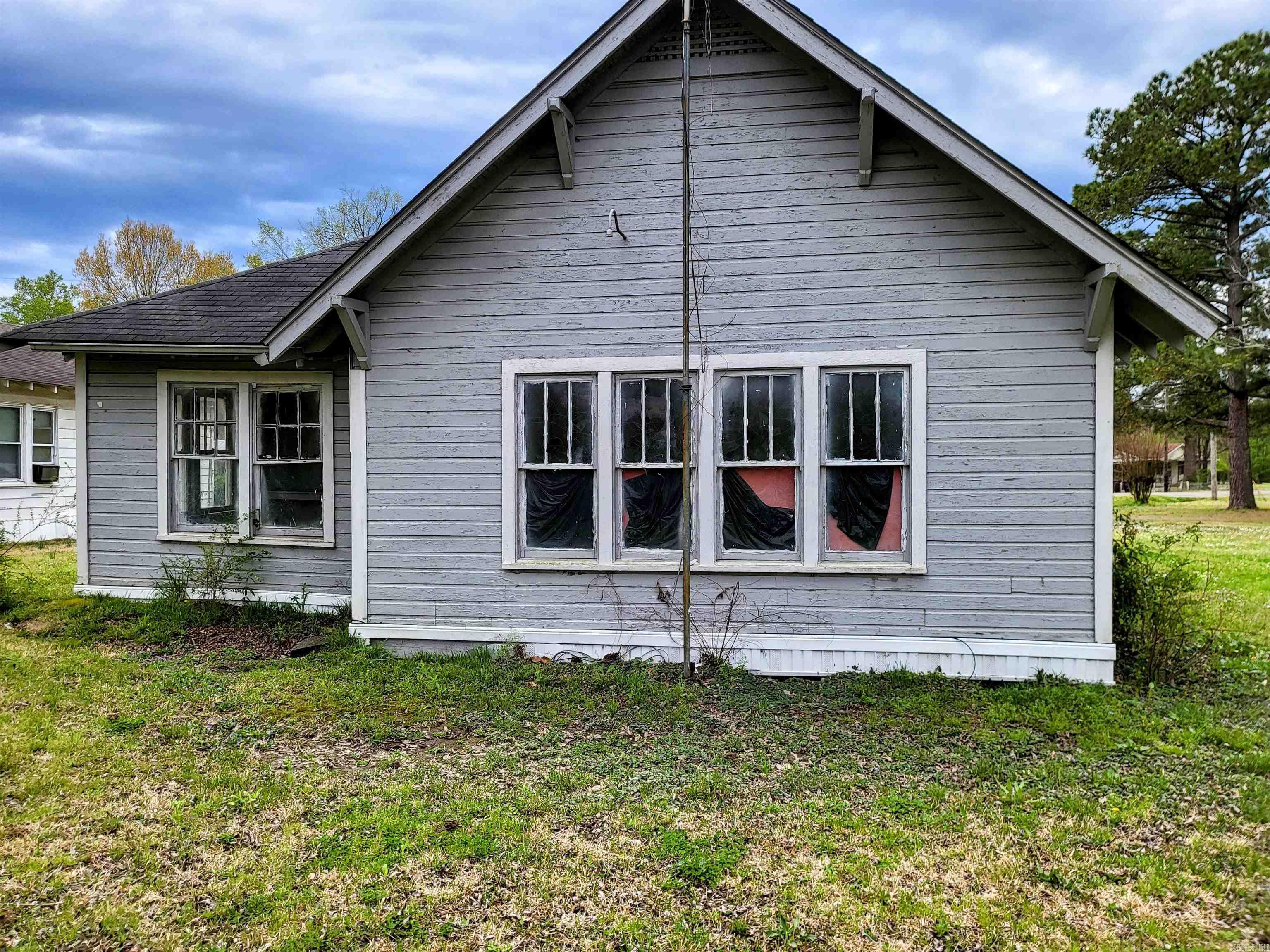 317 E Elm 755 Ash and 388 W. Elm Prescott, AR