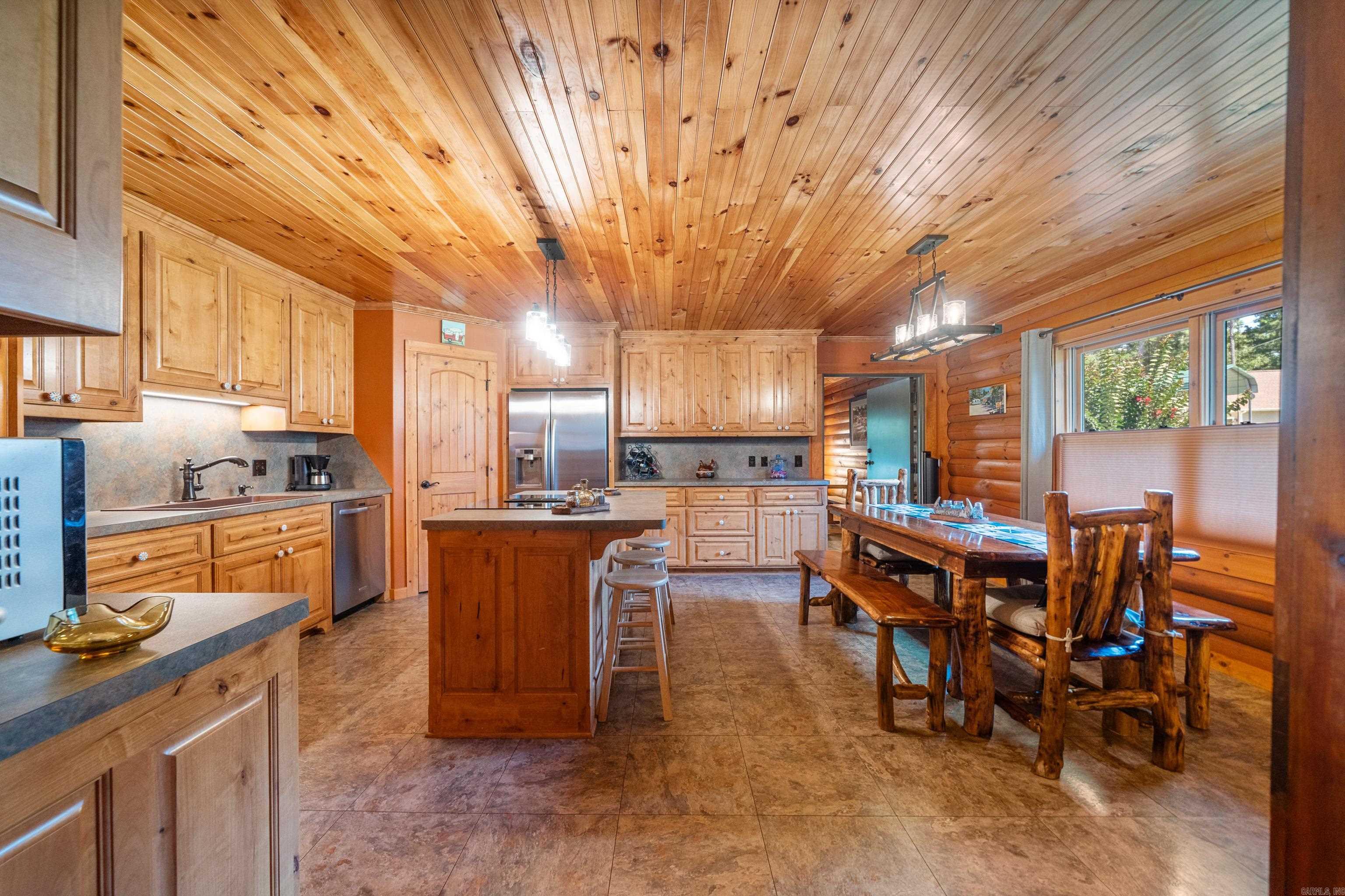 125 Luek Ln  Hot Springs, AR
