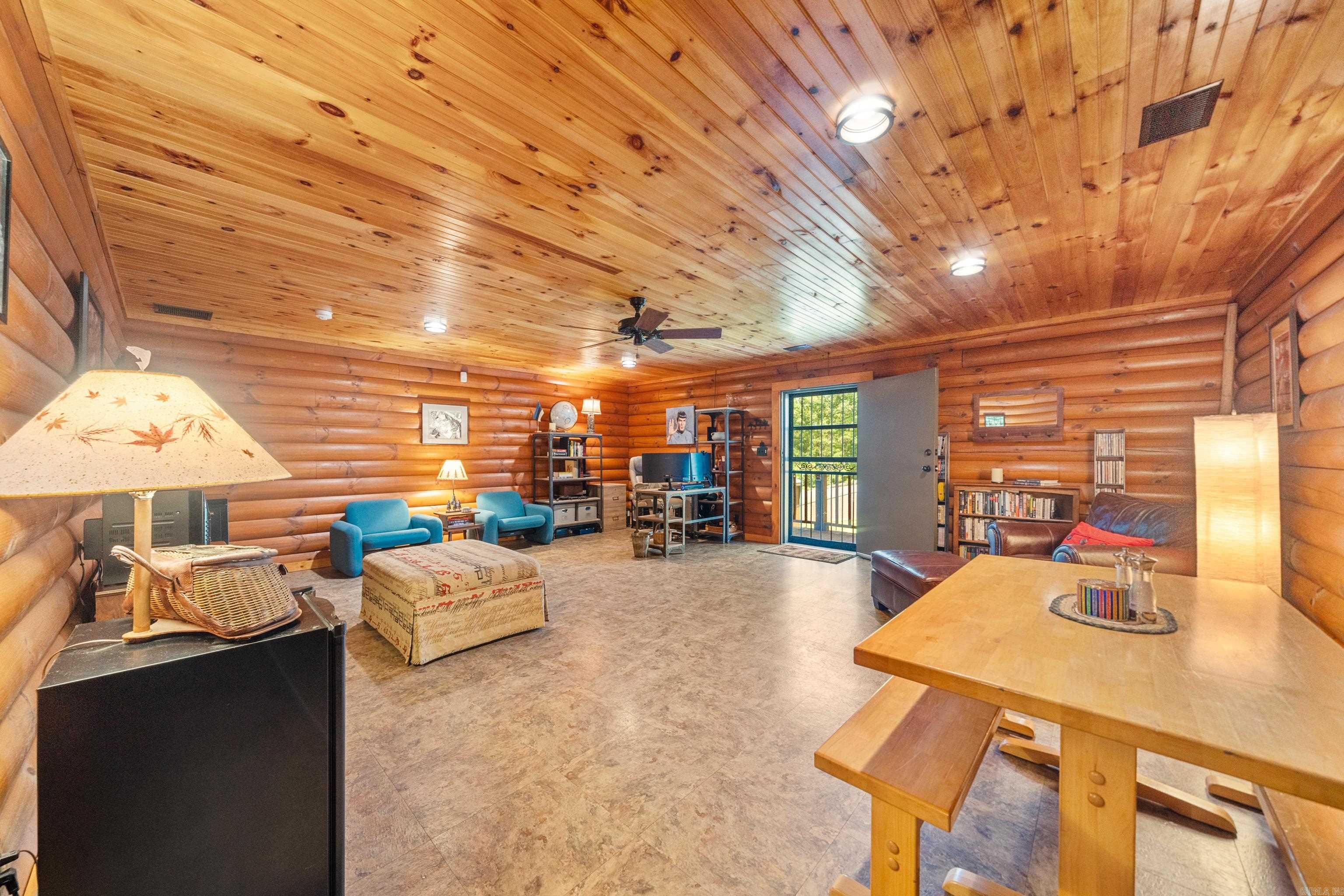 125 Luek Ln  Hot Springs, AR