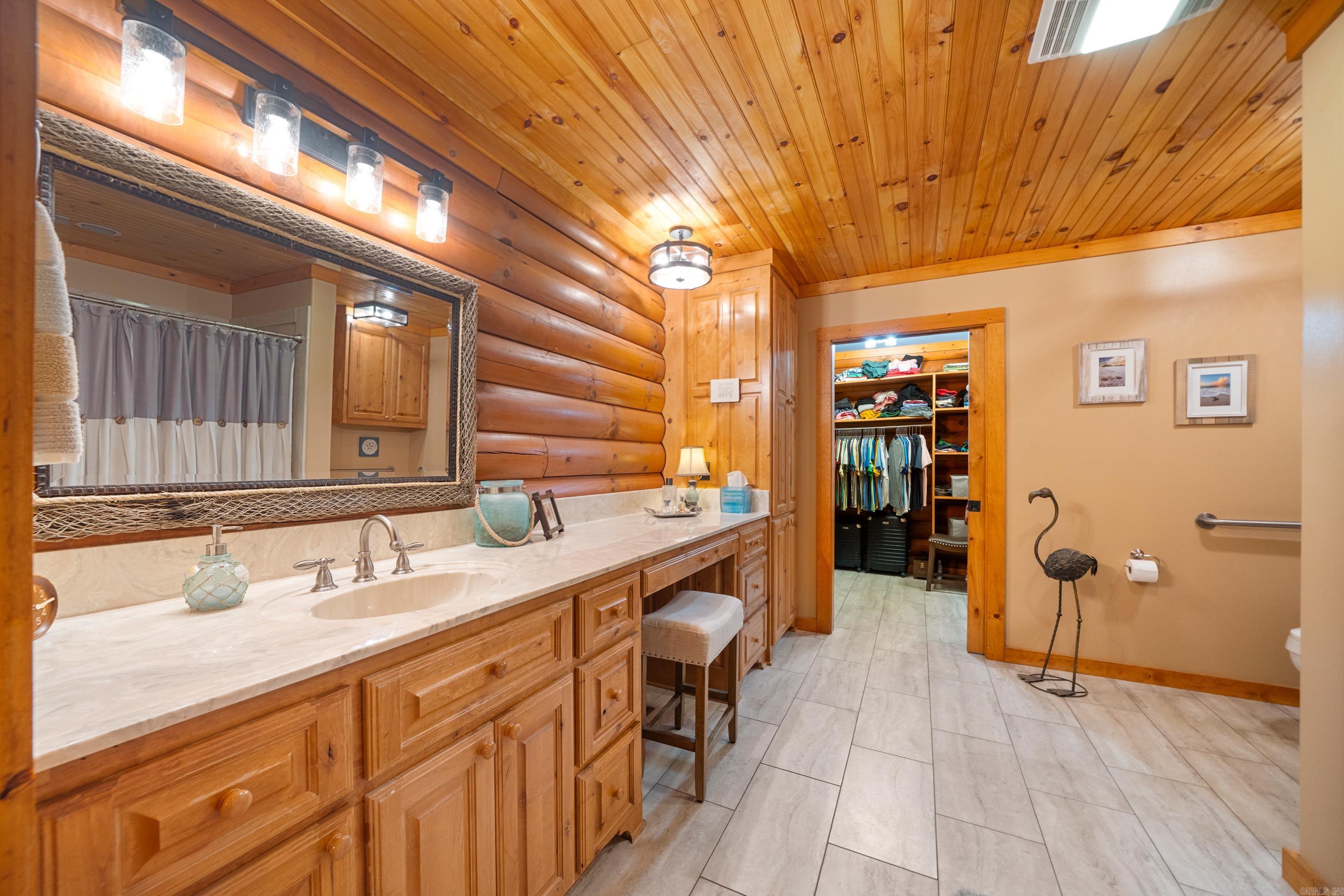 125 Luek Ln  Hot Springs, AR