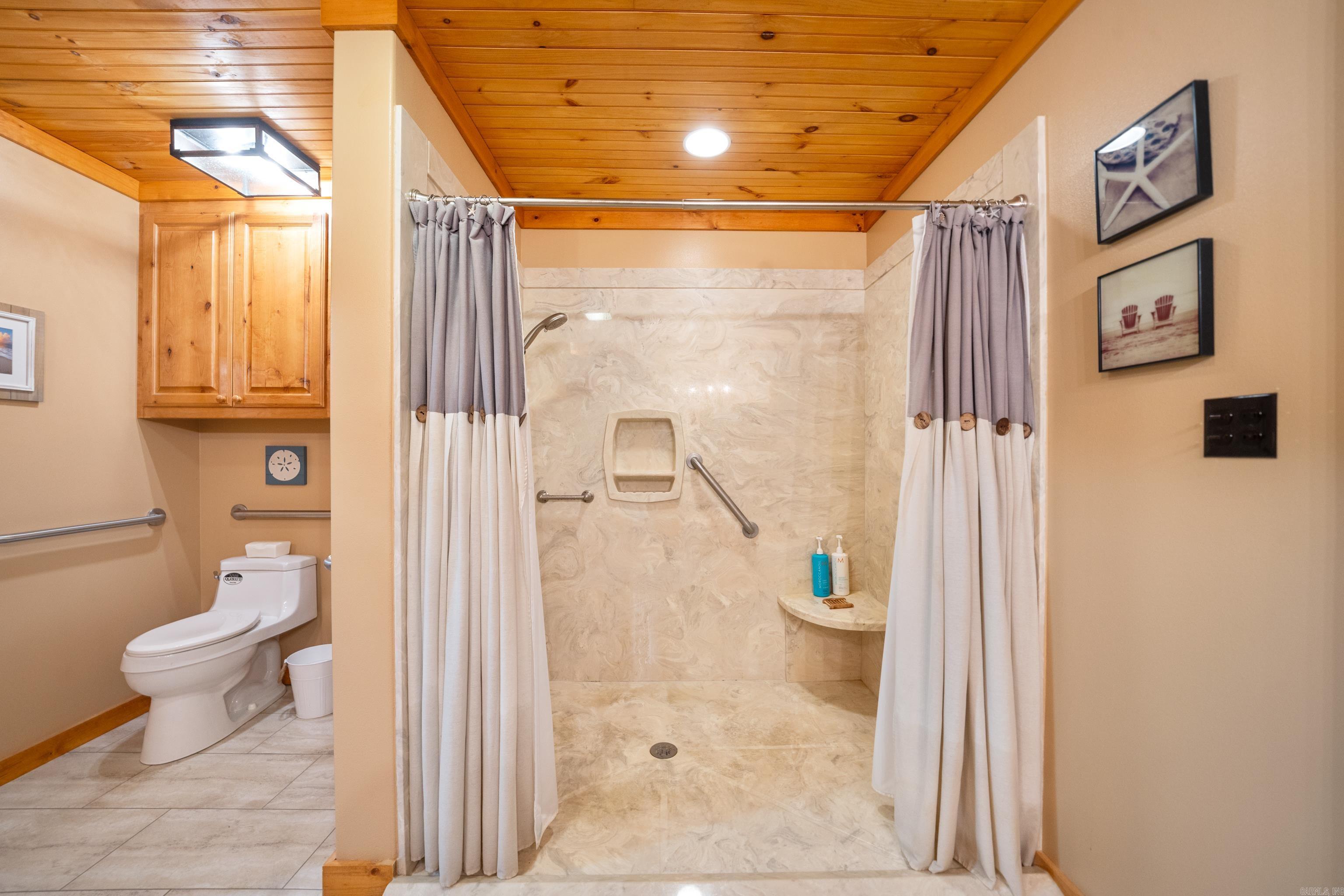 125 Luek Ln  Hot Springs, AR