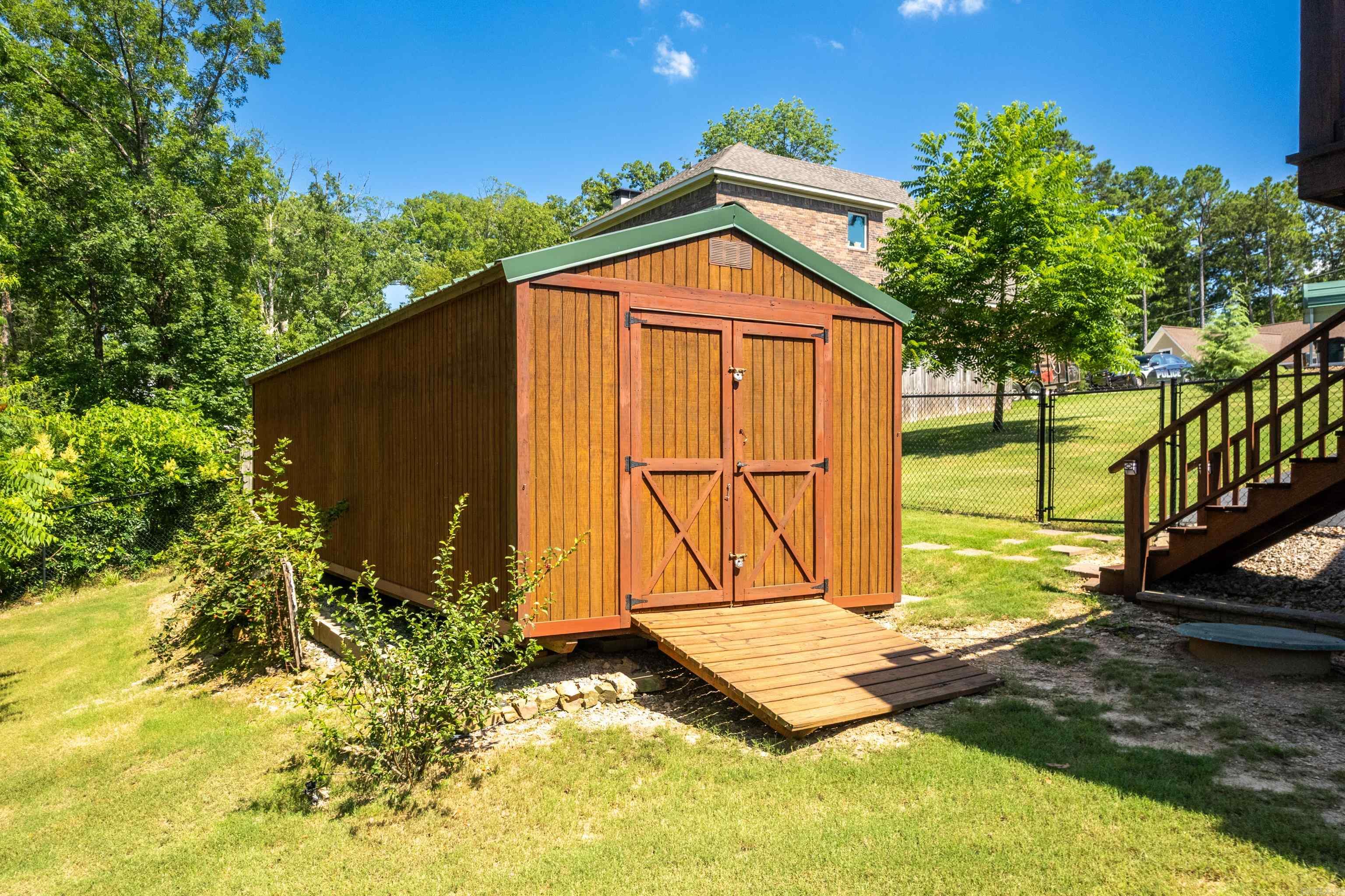 125 Luek Ln  Hot Springs, AR