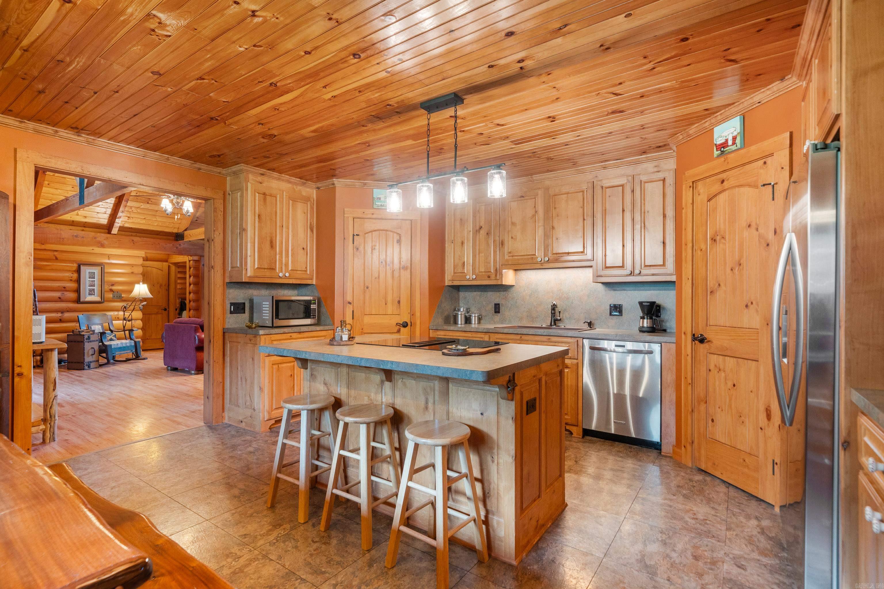 125 Luek Ln  Hot Springs, AR