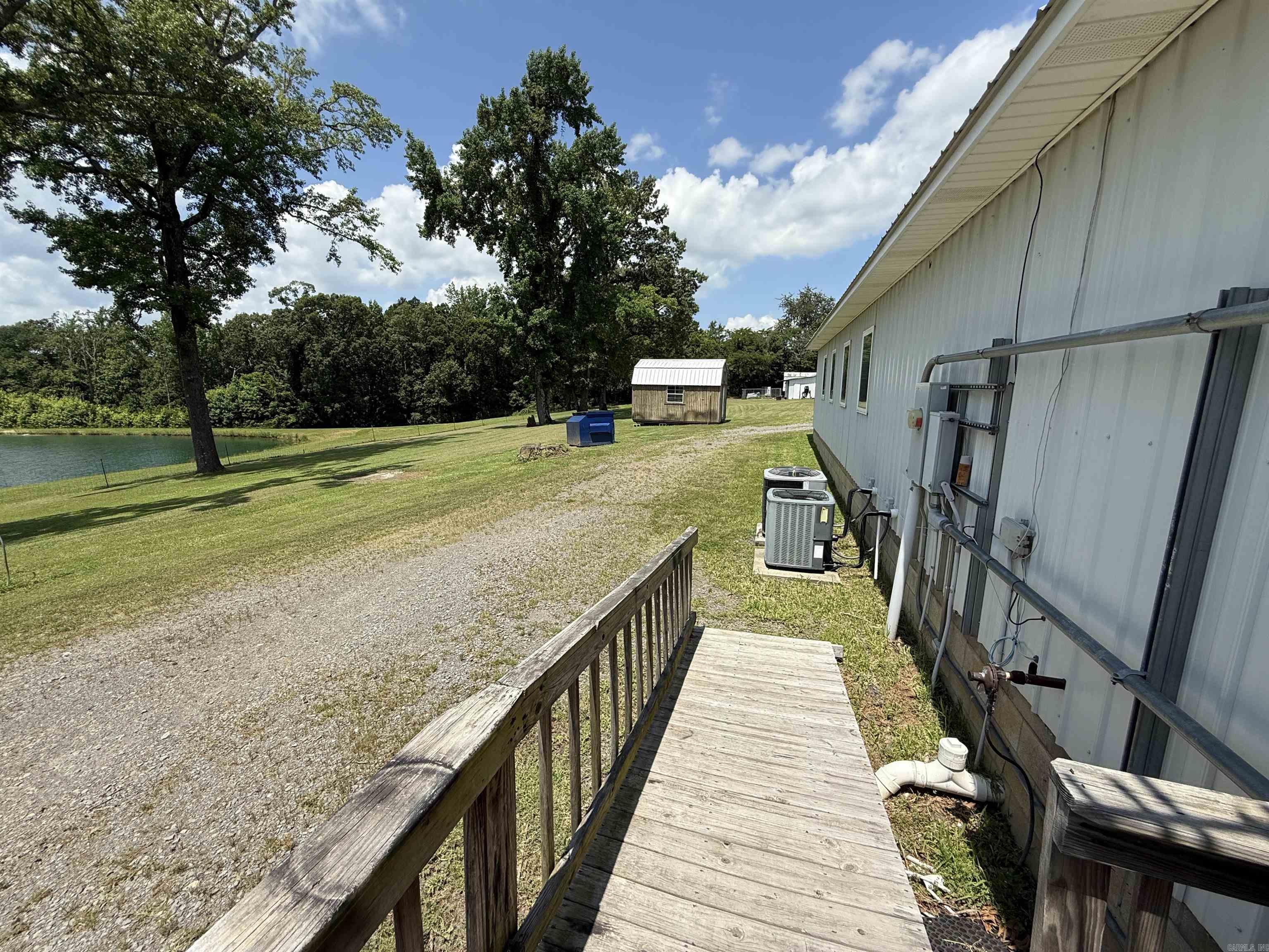 6757 Greers Ferry Rd.  Greers Ferry, AR