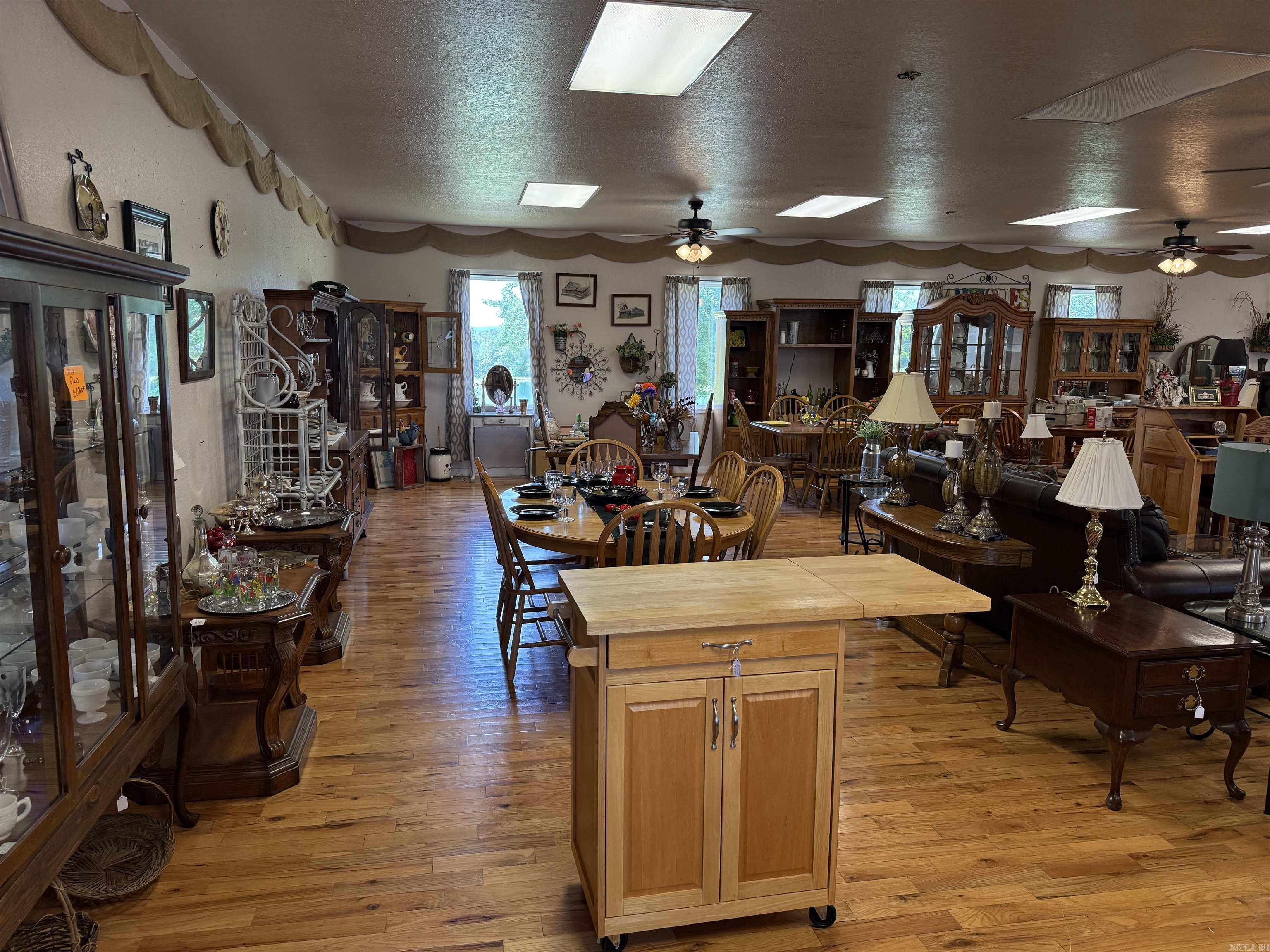 6757 Greers Ferry Rd.  Greers Ferry, AR