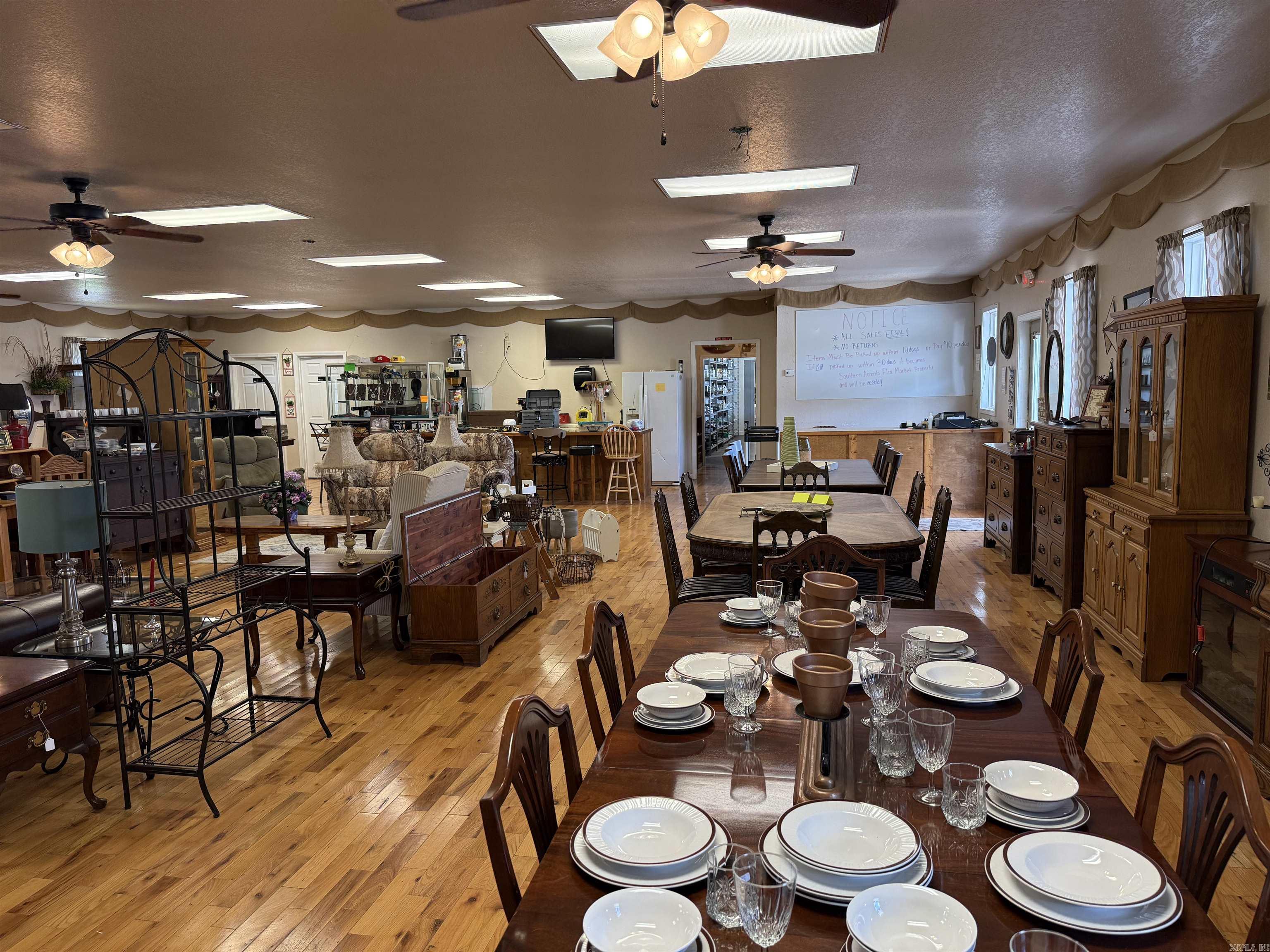 6757 Greers Ferry Rd.  Greers Ferry, AR