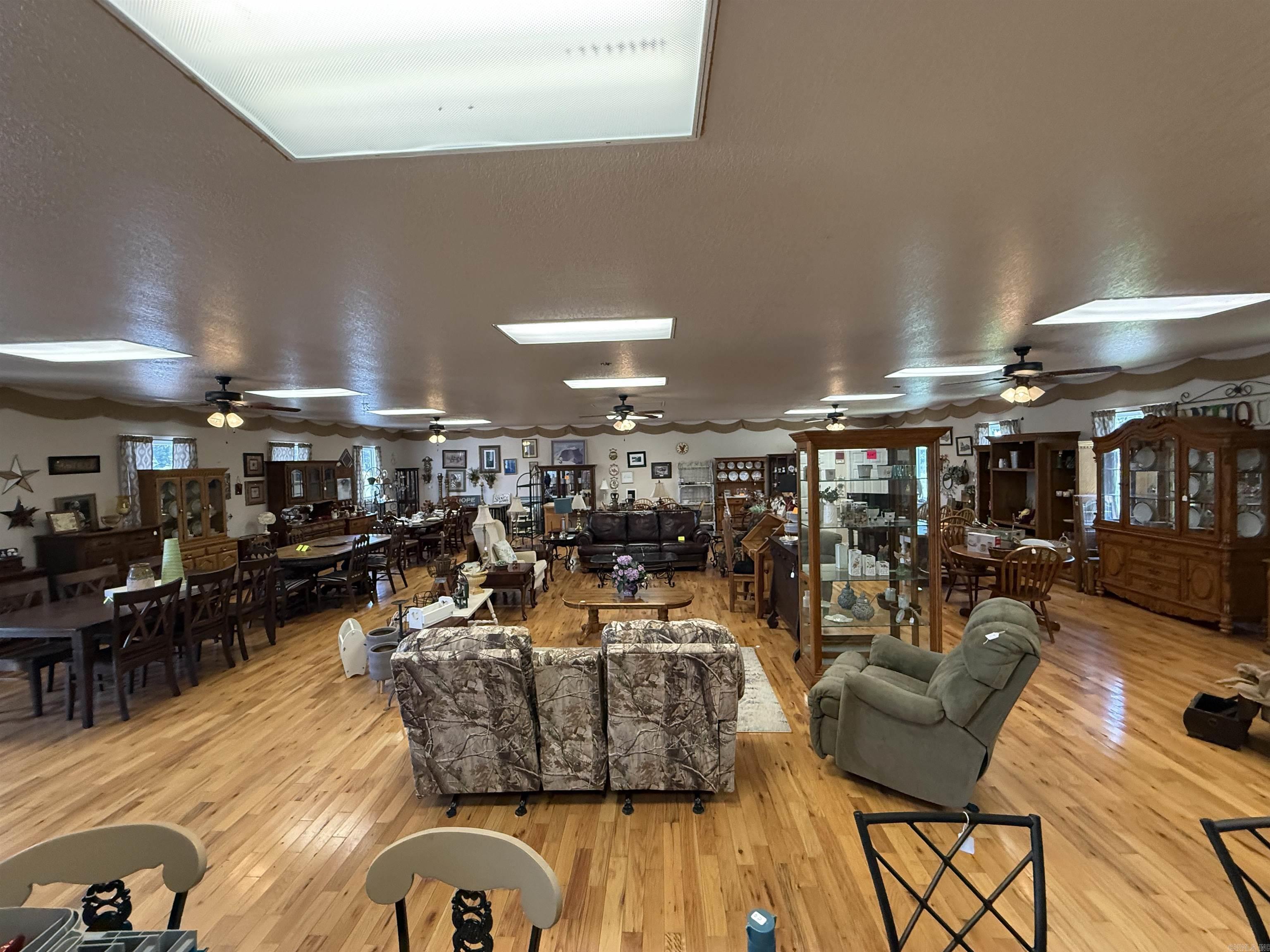 6757 Greers Ferry Rd.  Greers Ferry, AR