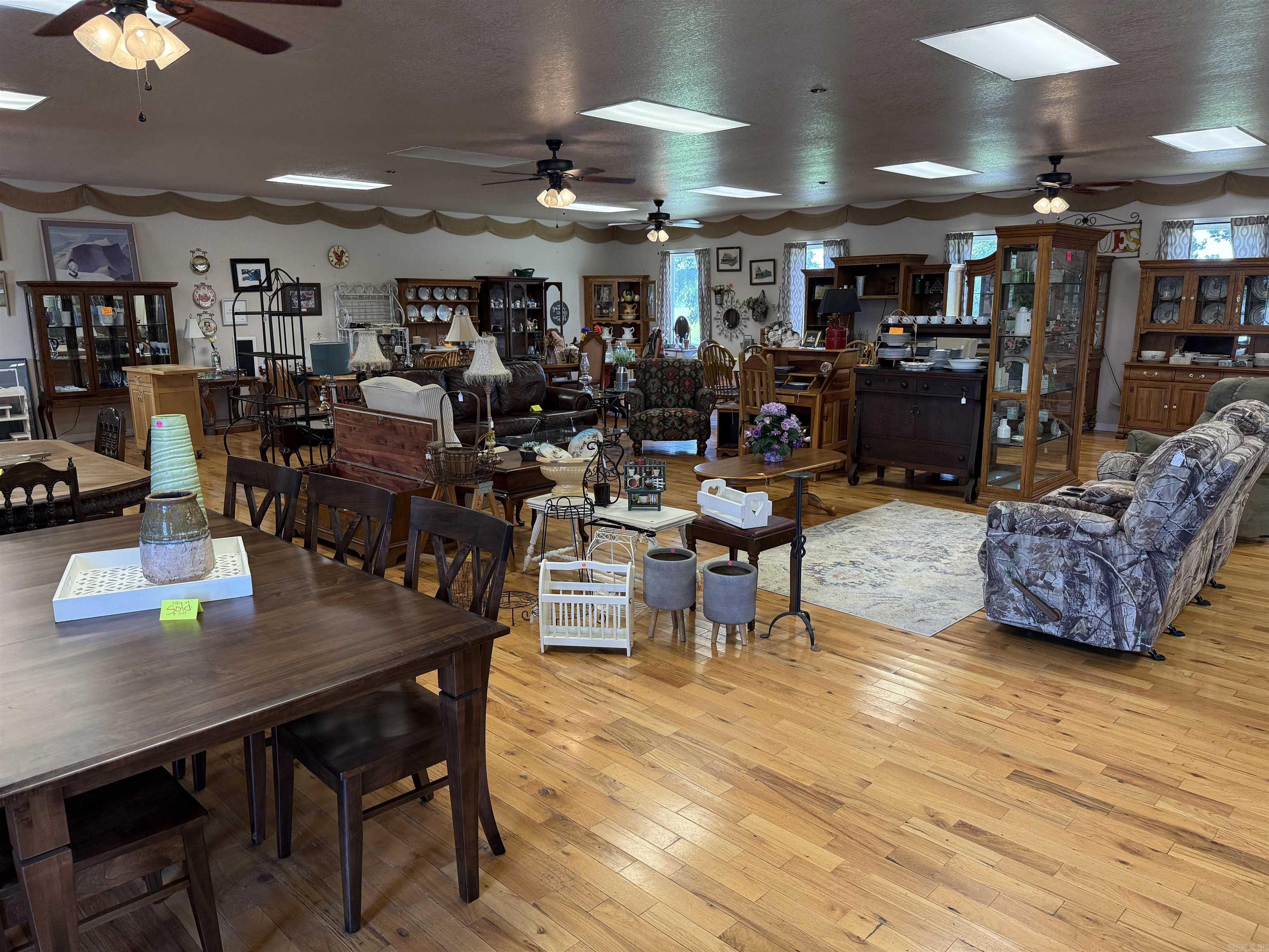 6757 Greers Ferry Rd.  Greers Ferry, AR