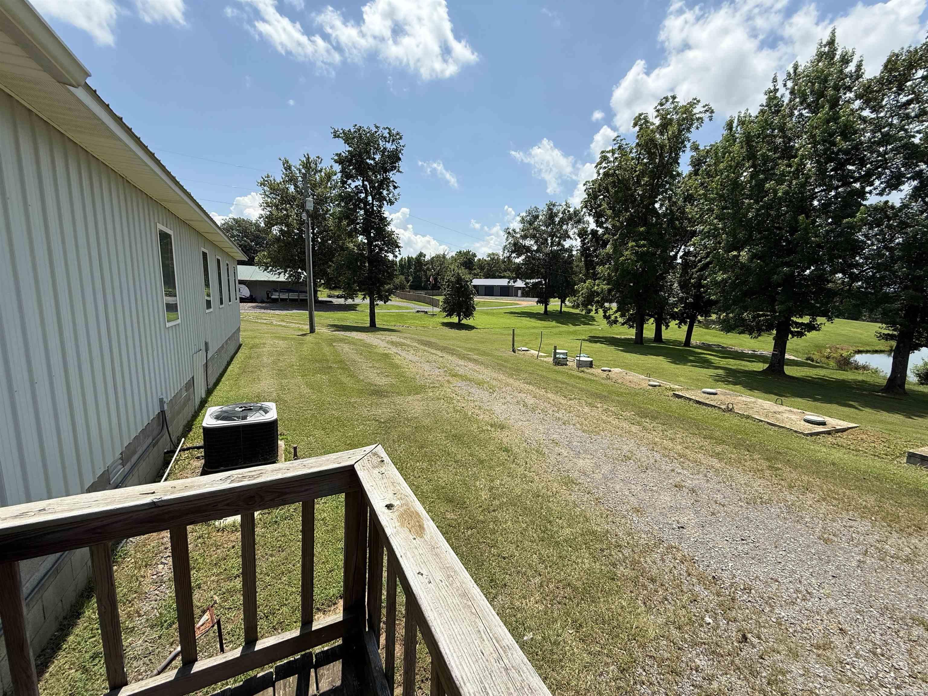 6757 Greers Ferry Rd.  Greers Ferry, AR
