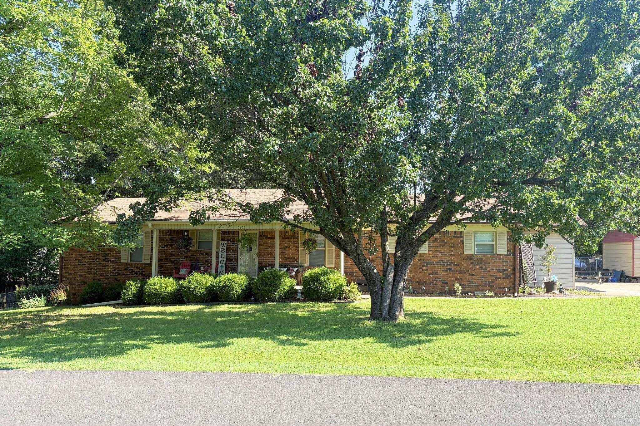 5805 Twin Pine Dr  Paragould, AR
