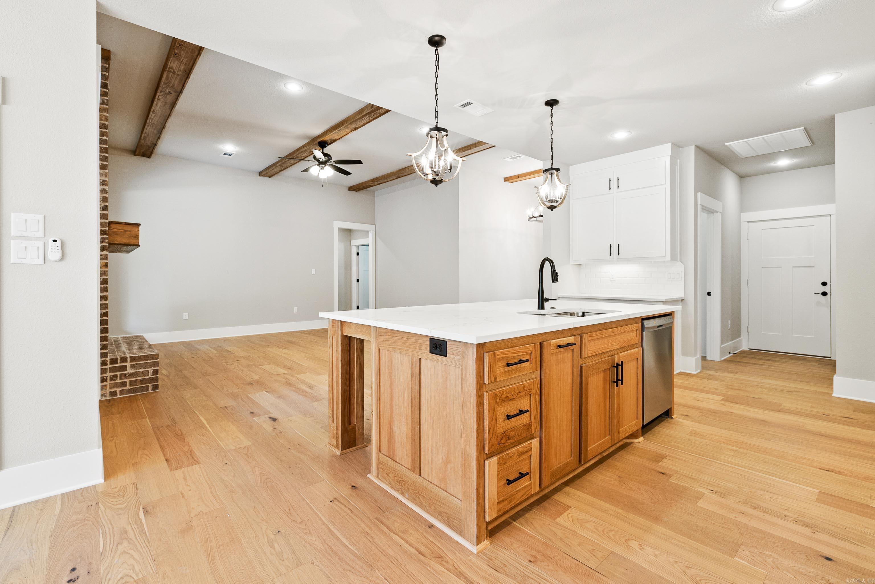 9325 Gunter Loop Benton, AR 72019