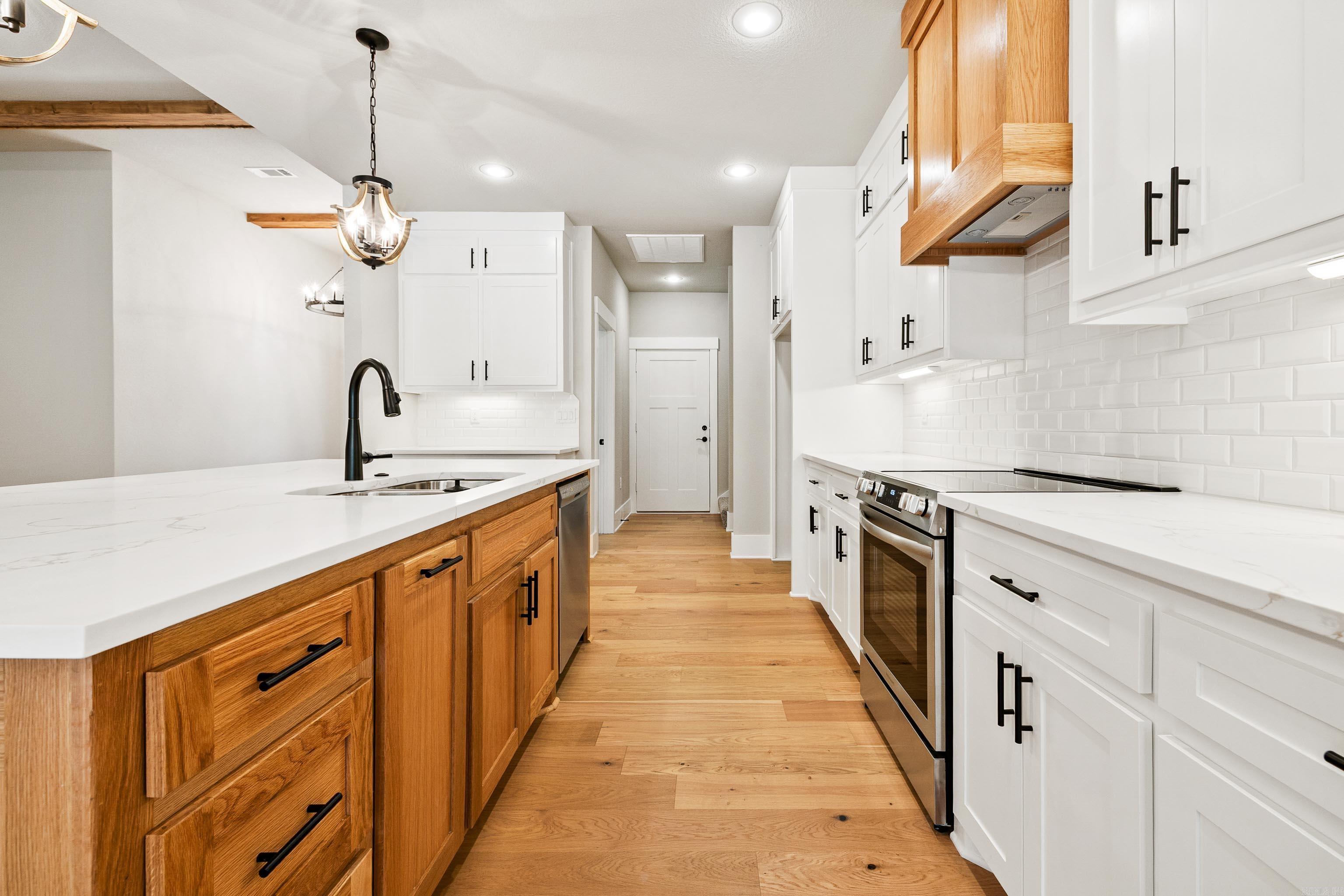 9325 Gunter Loop Benton, AR 72019