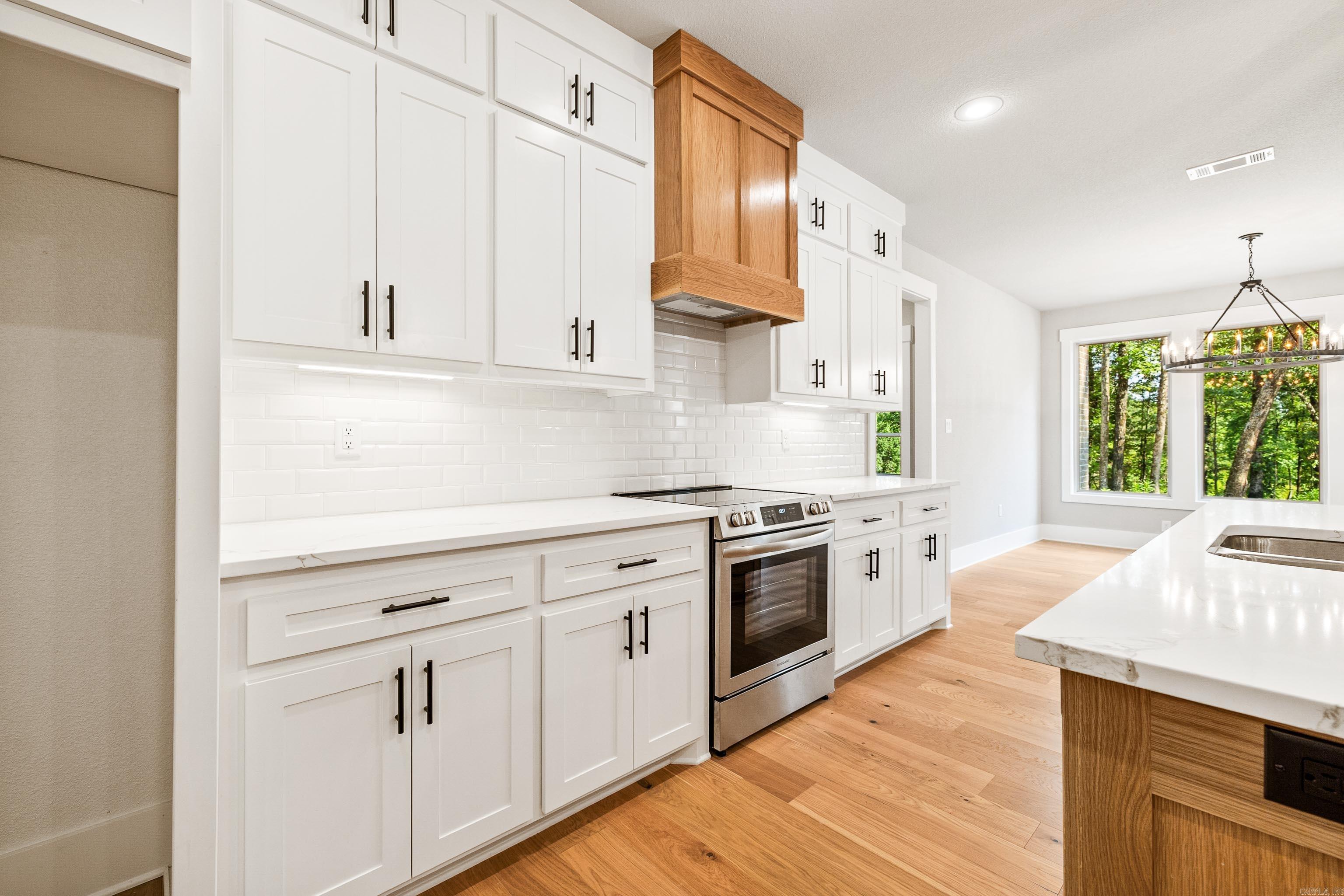 9325 Gunter Loop Benton, AR 72019