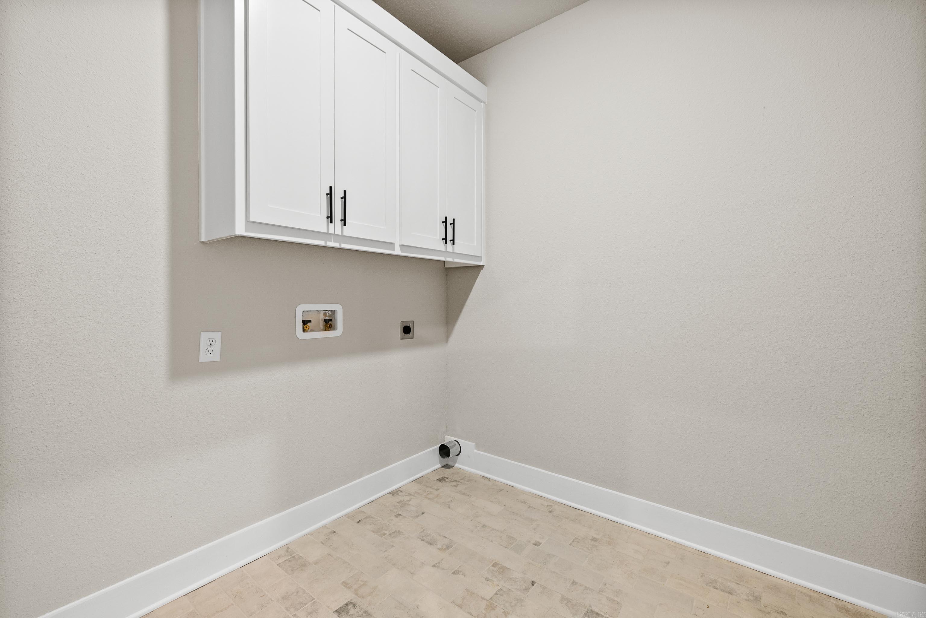 9325 Gunter Loop Benton, AR 72019