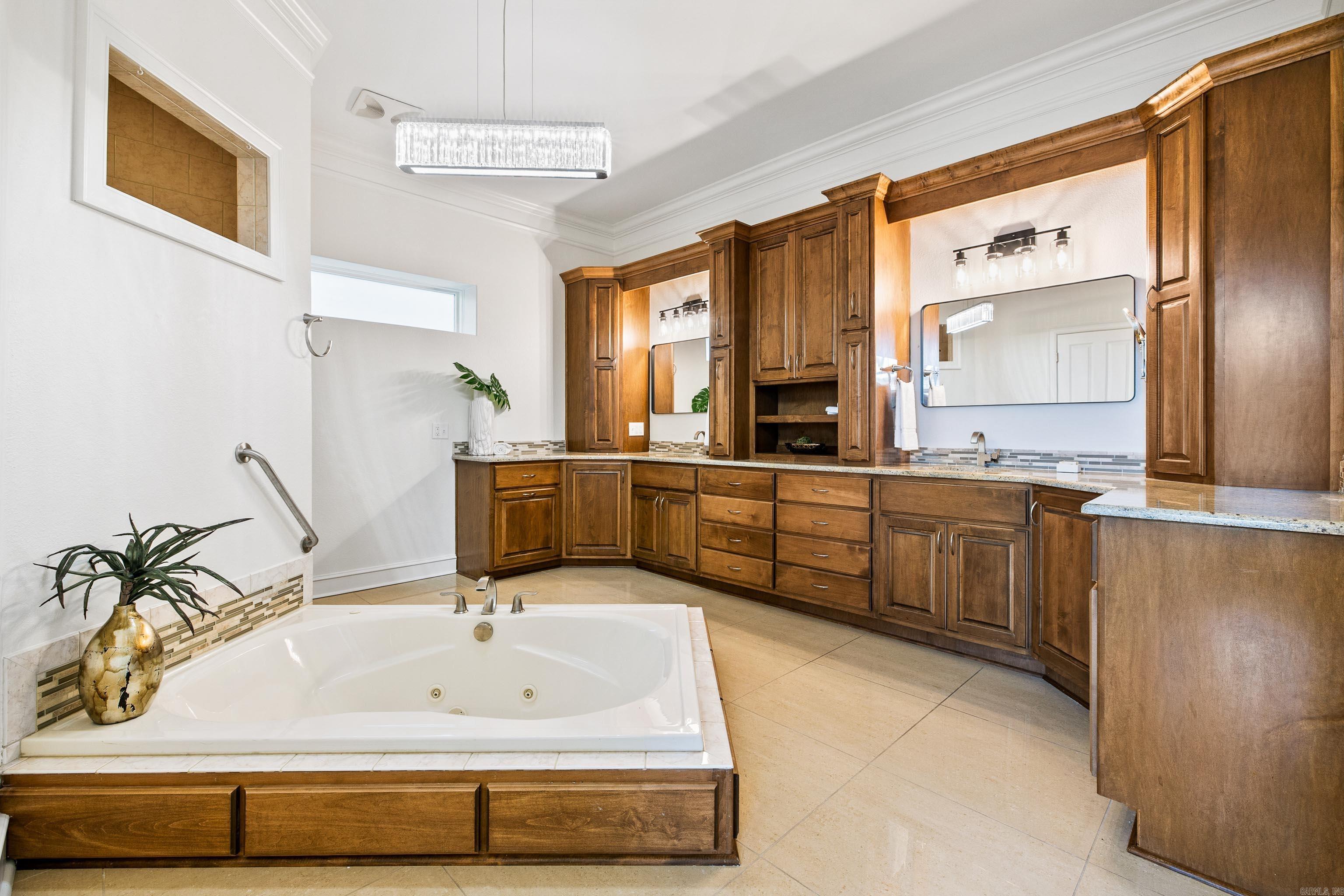 5918 Riviera  Benton, AR