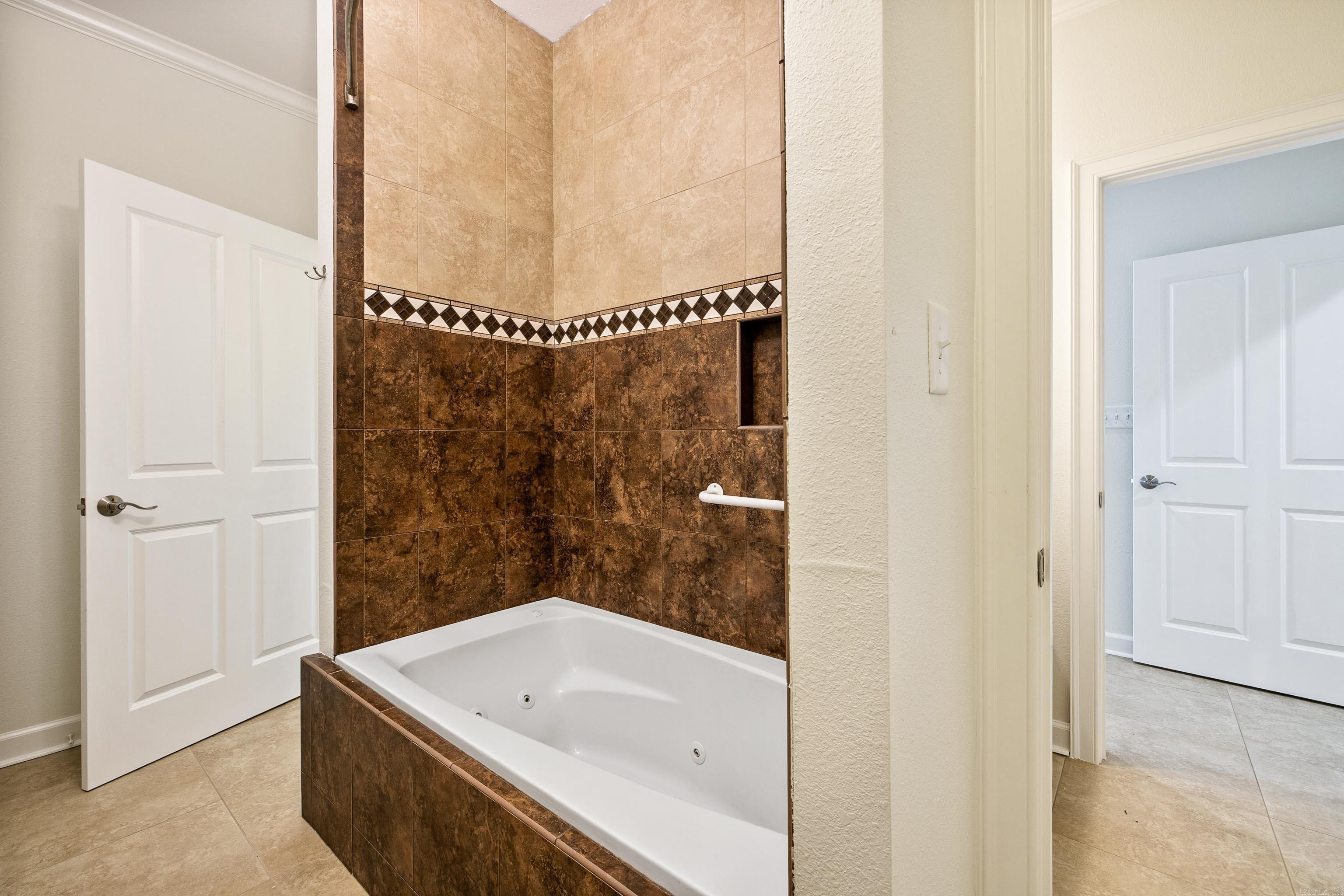 5918 Riviera  Benton, AR