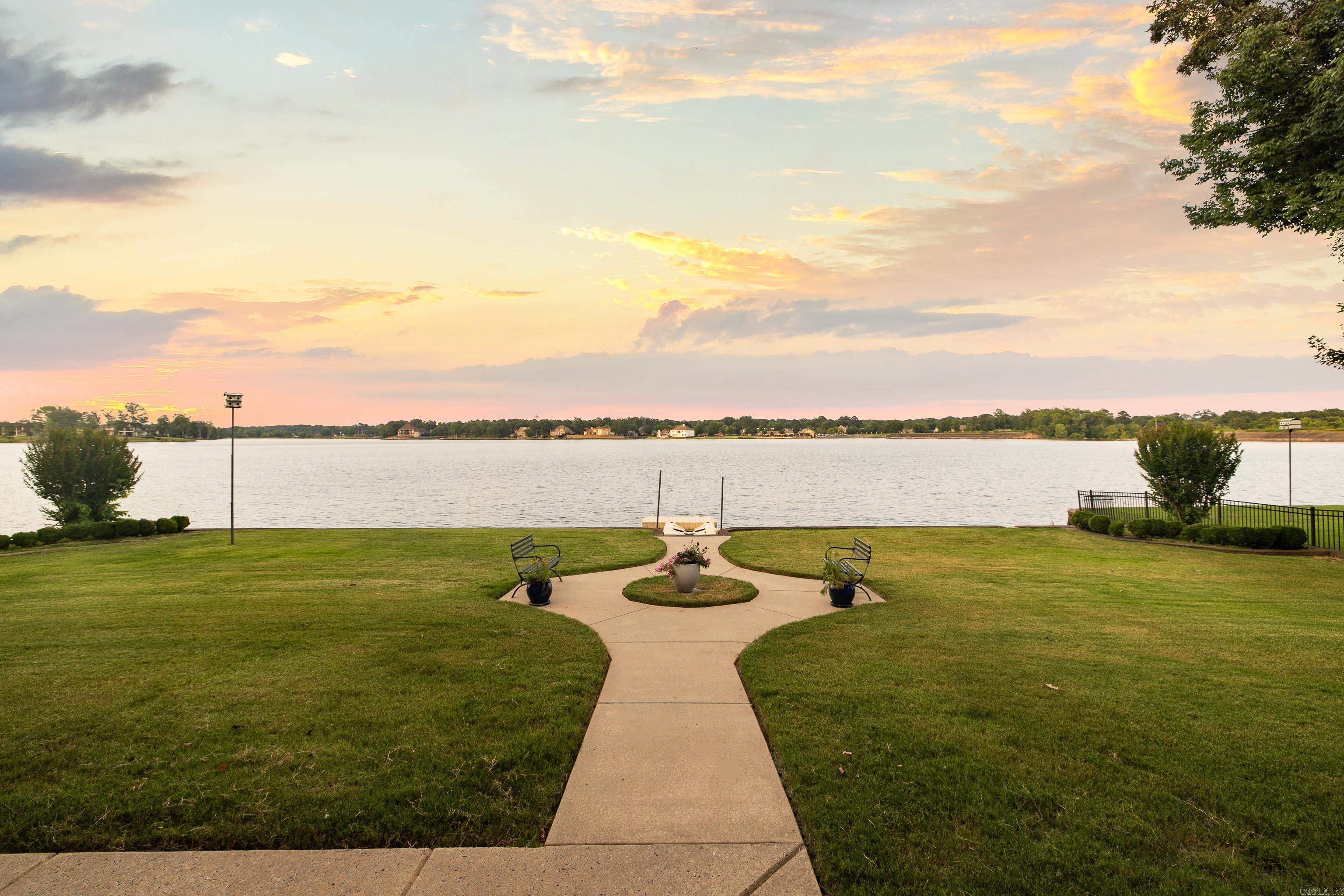 5918 Riviera  Benton, AR
