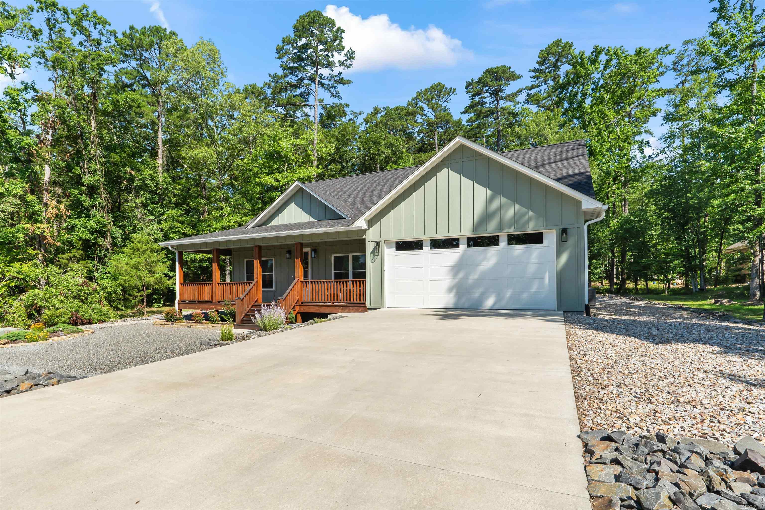 6 Jabali  Hot Springs Village, AR