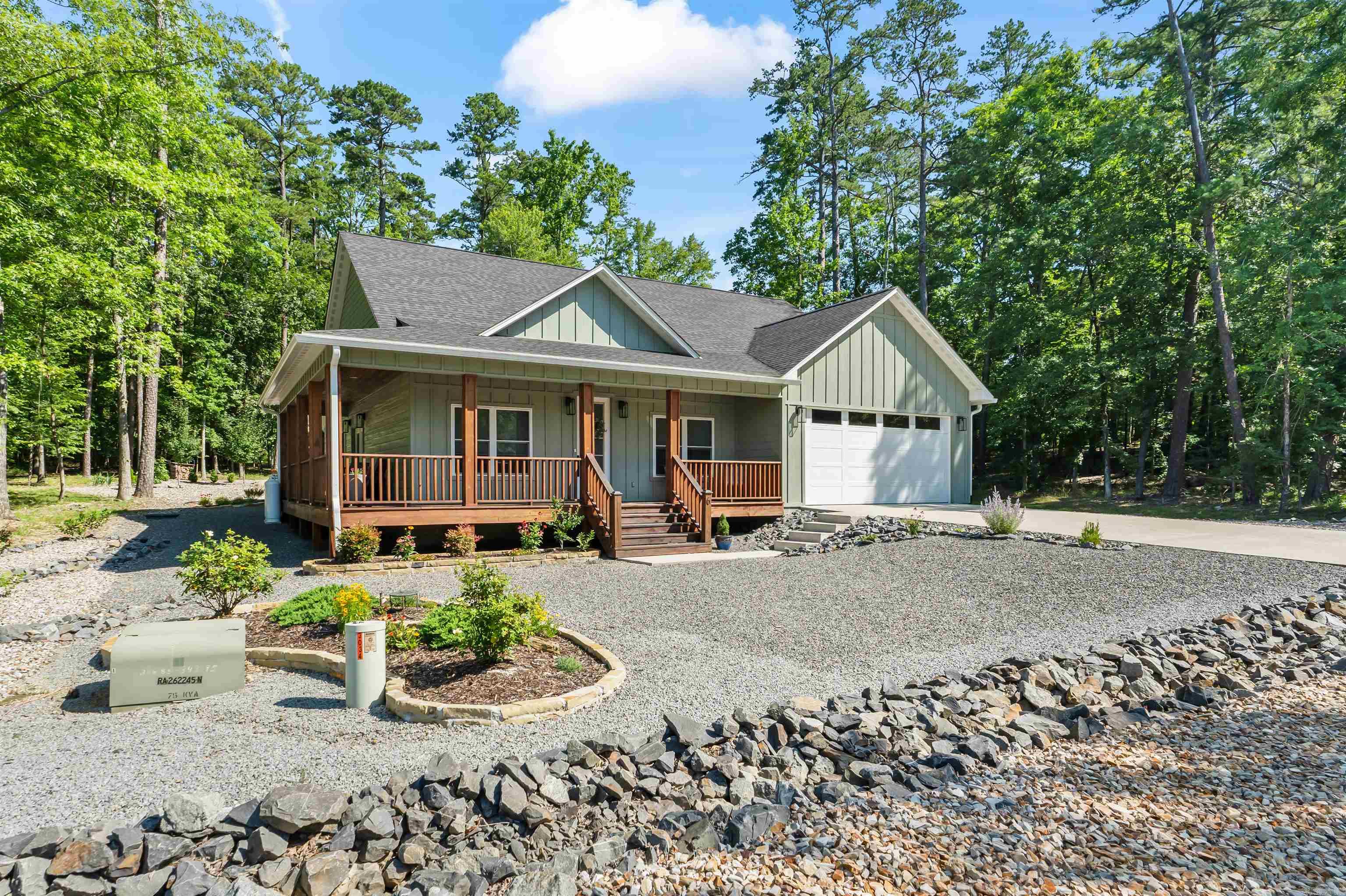 6 Jabali  Hot Springs Village, AR