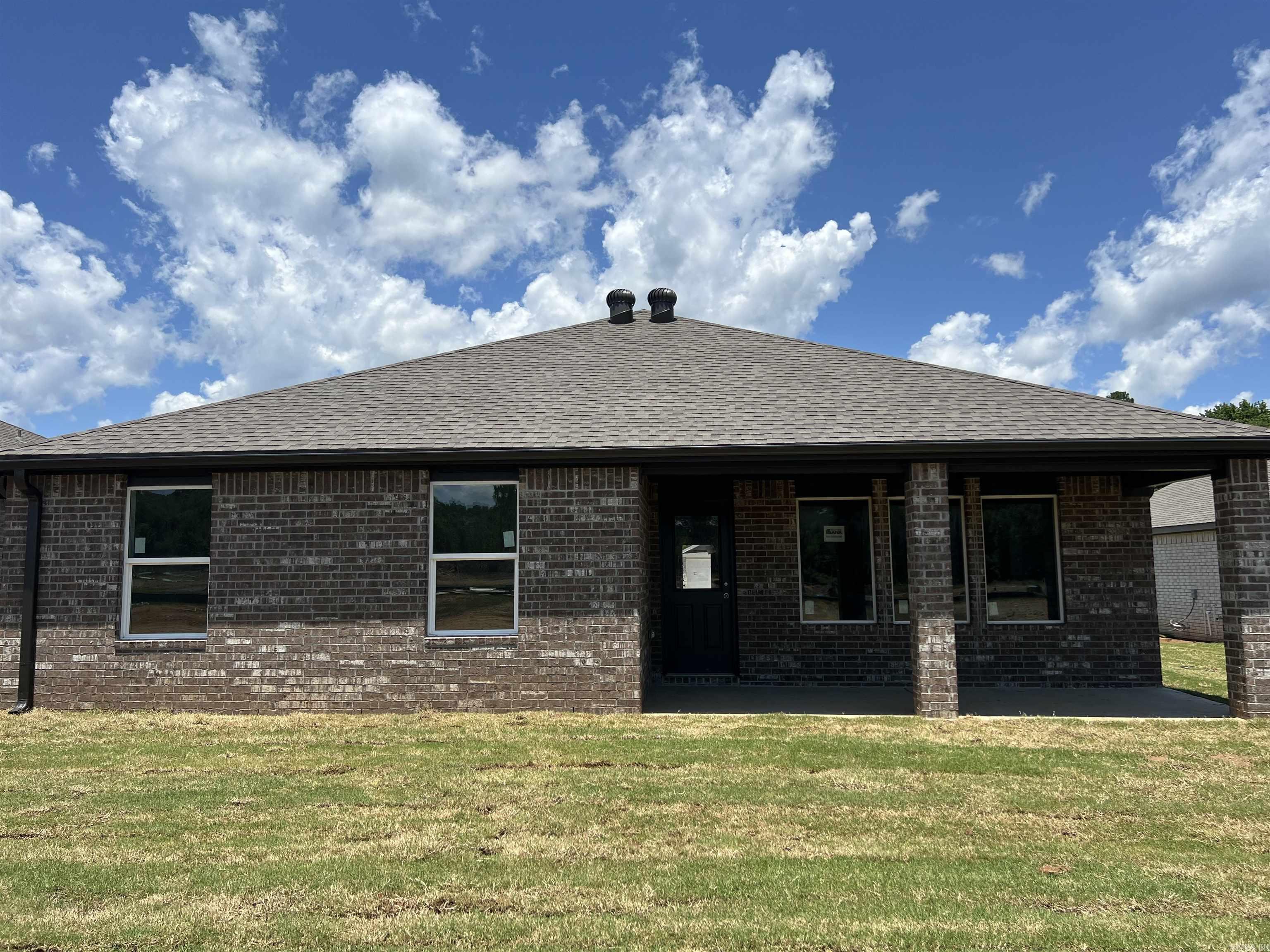 116 E Fredonia  Mayflower, AR