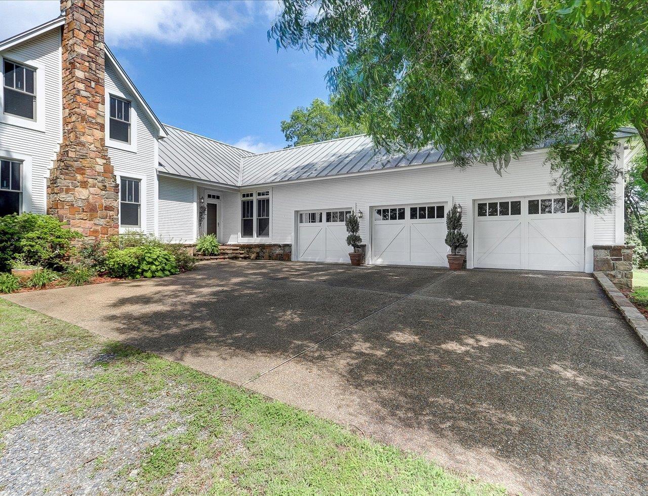 583 Highway 27 N  Story, AR