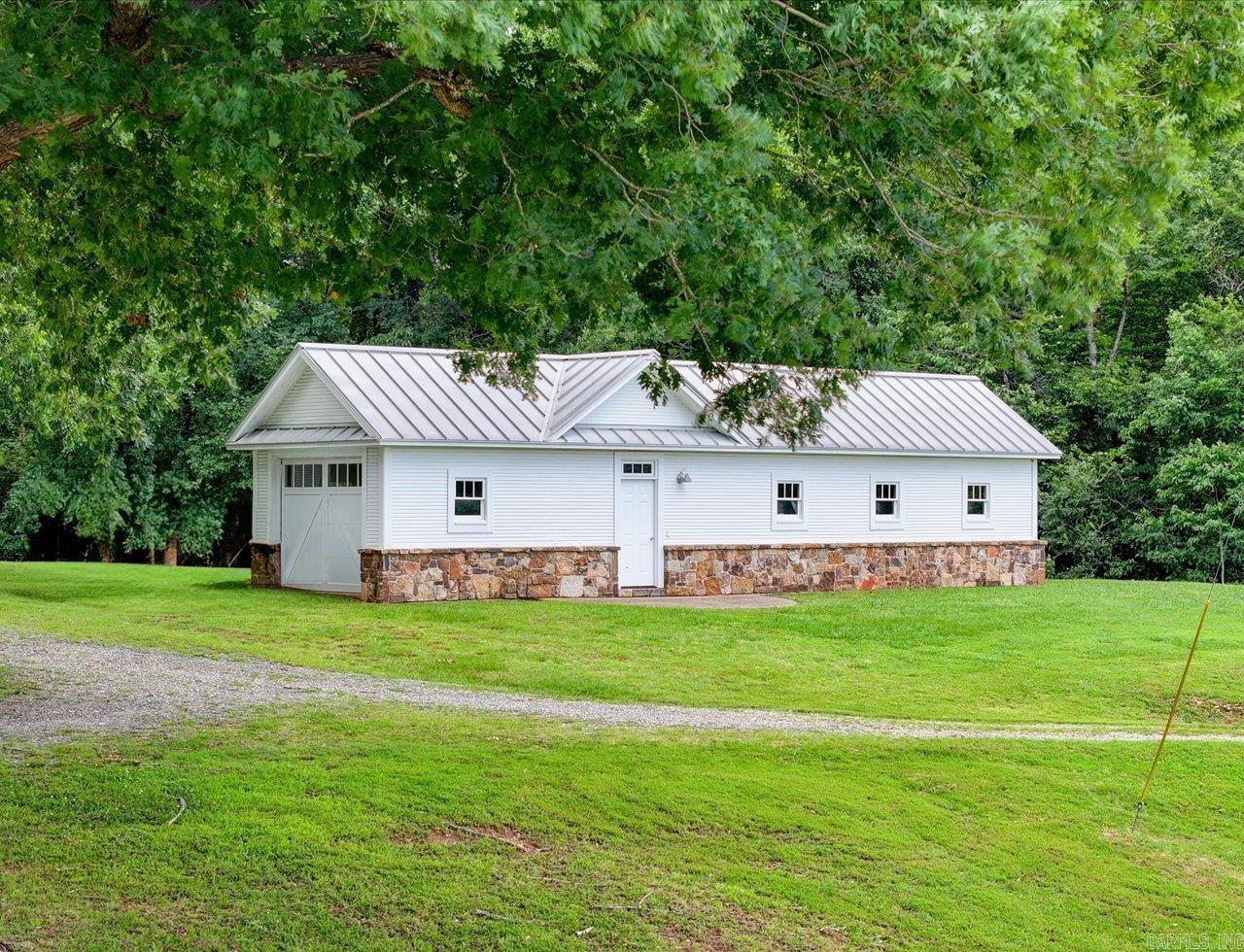 583 Highway 27 N  Story, AR